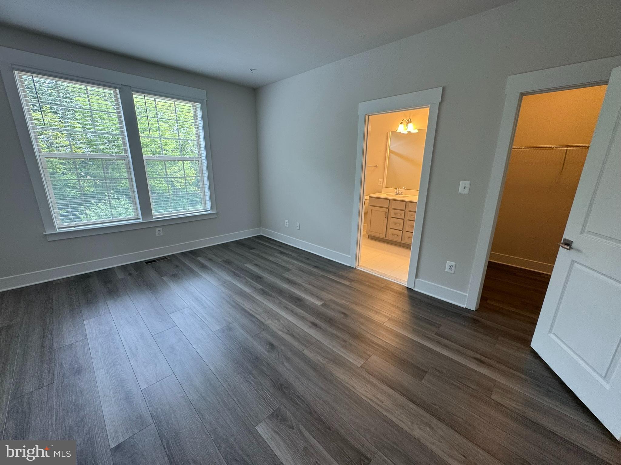 MACALLAN CROSSING - Residential Lease