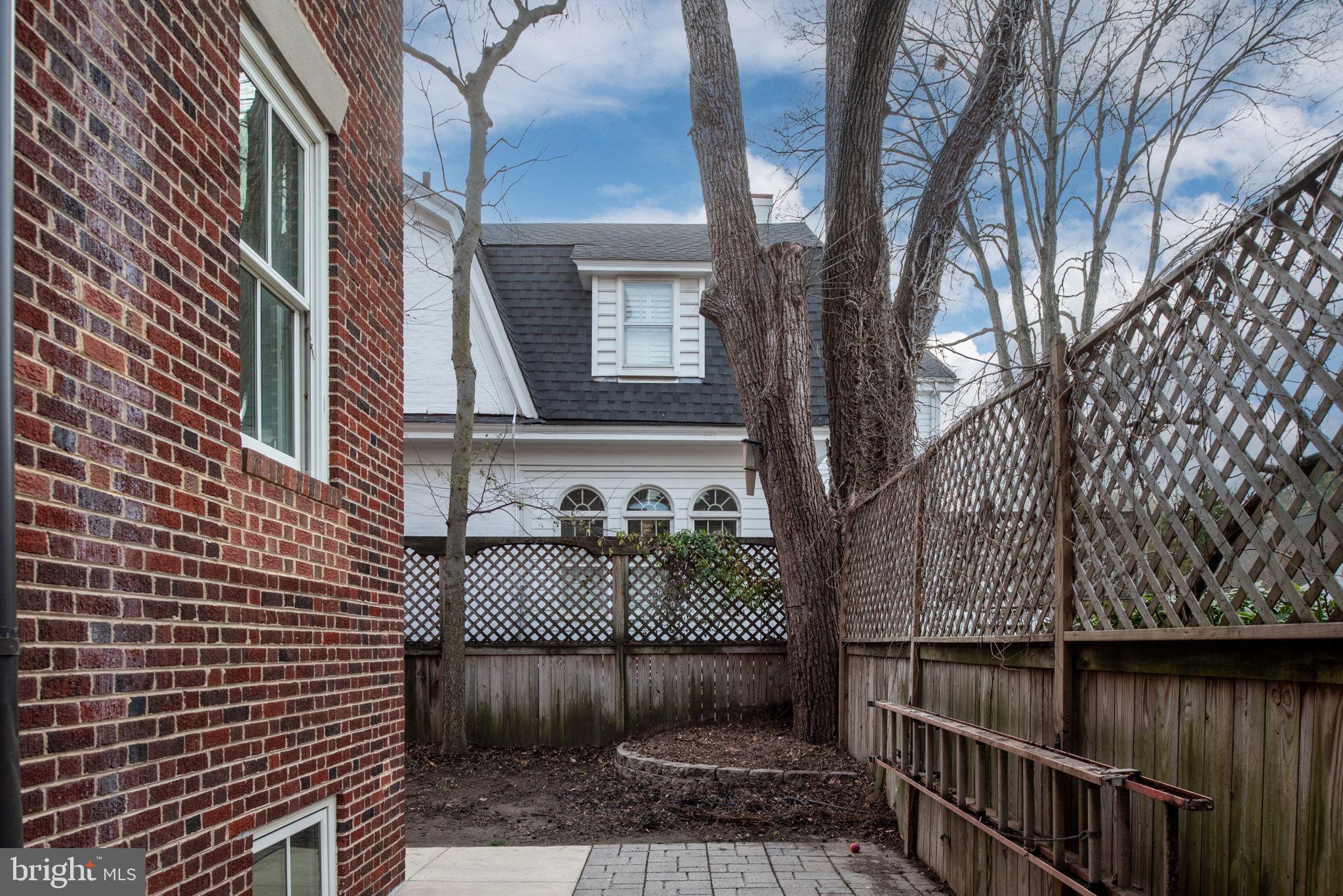 HISTORIC DISTRICT - Residential