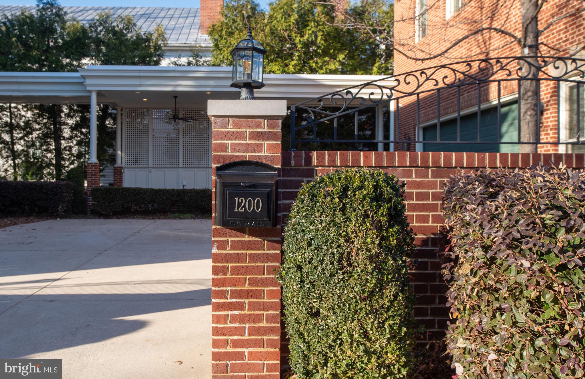 HISTORIC DISTRICT - Residential