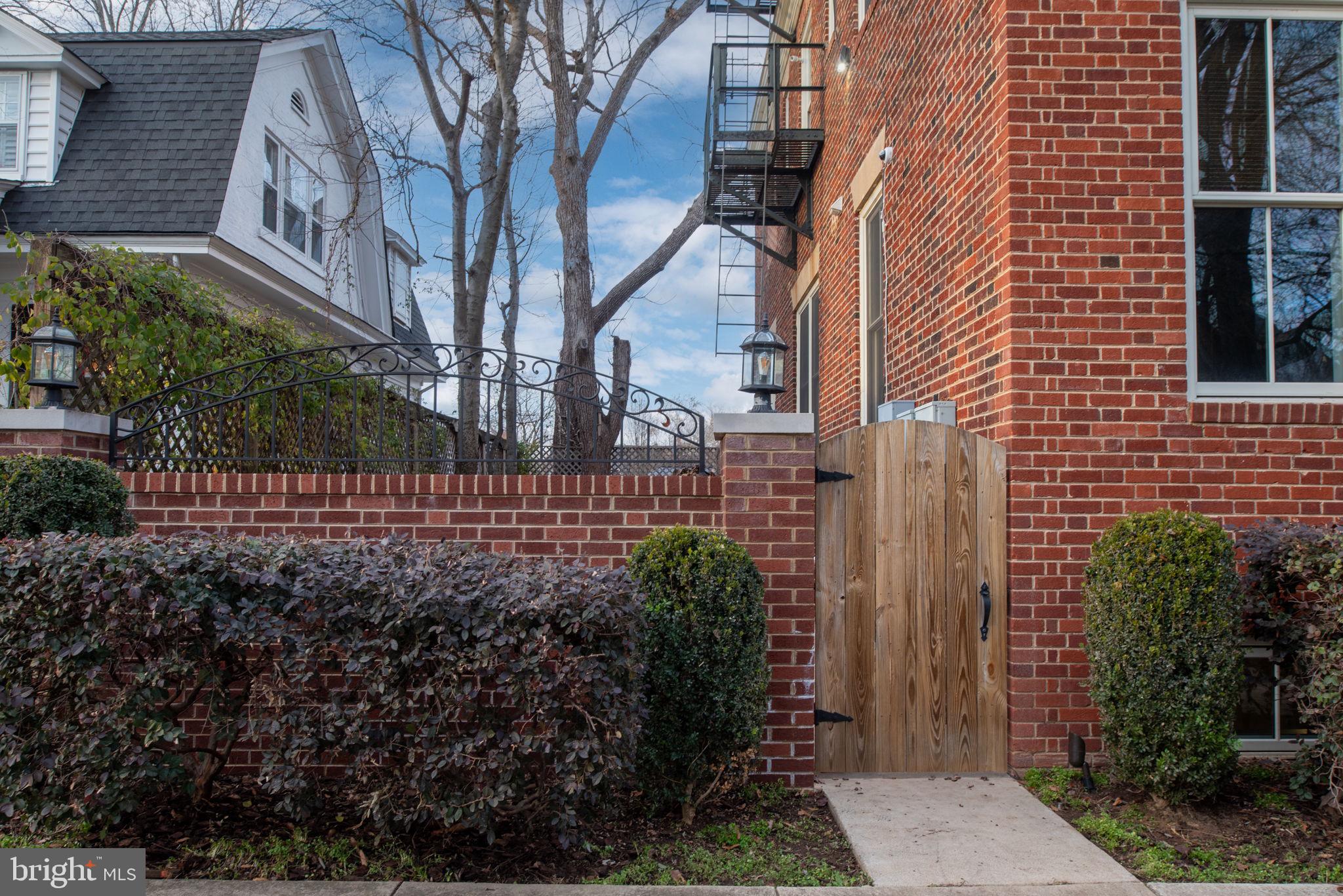 HISTORIC DISTRICT - Residential