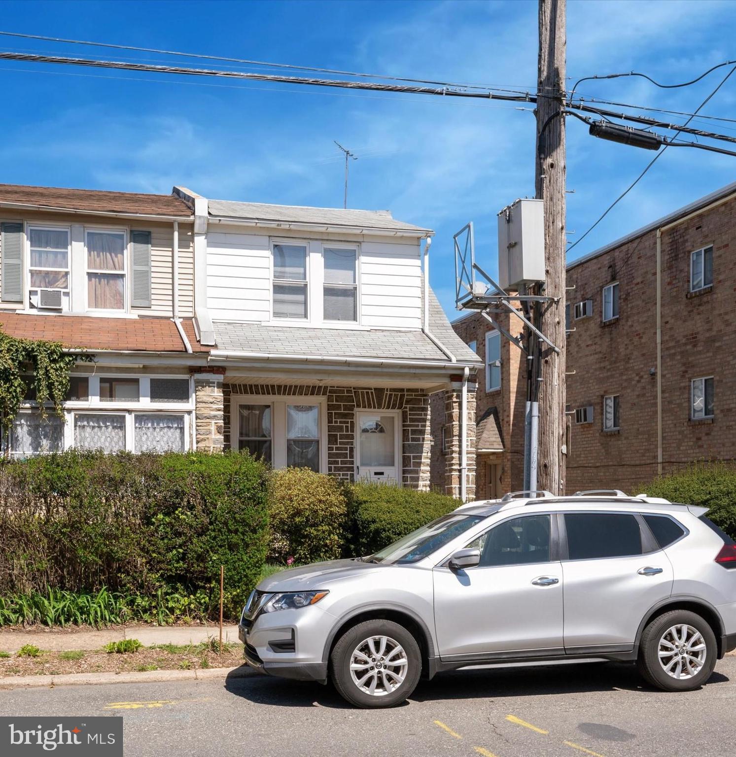 LAWNDALE - Residential