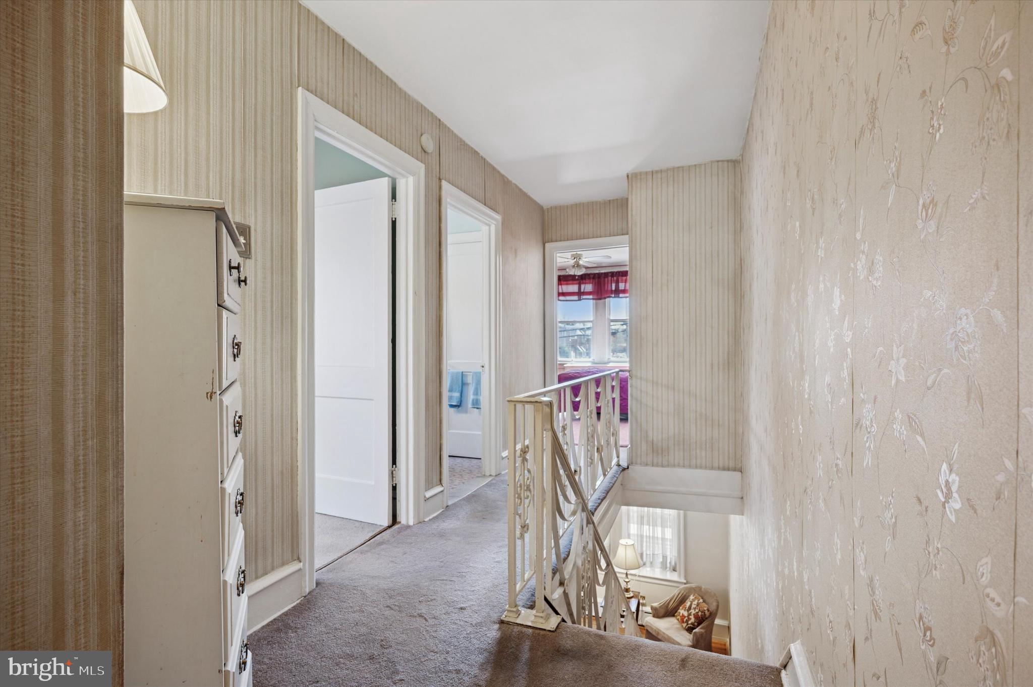 LAWNDALE - Residential