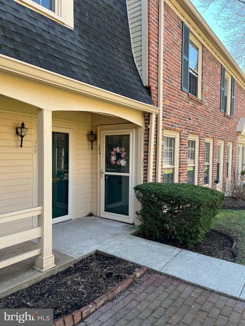 Condo For Sale - 154 Albemarle Drive<br/> BLUE BELL, PA 19422