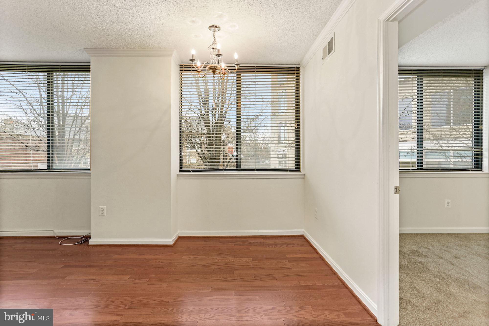 LEXINGTON SQUARE - Residential Lease