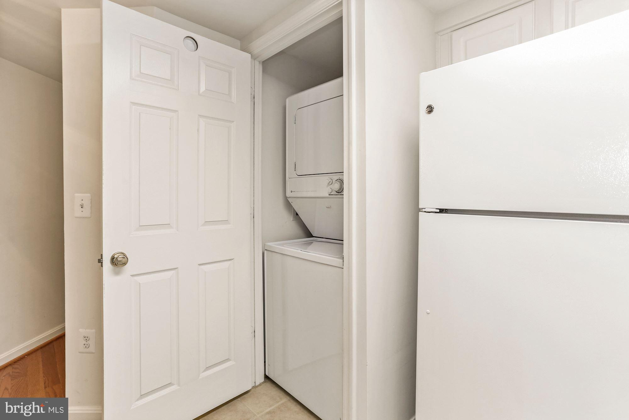 LEXINGTON SQUARE - Residential Lease