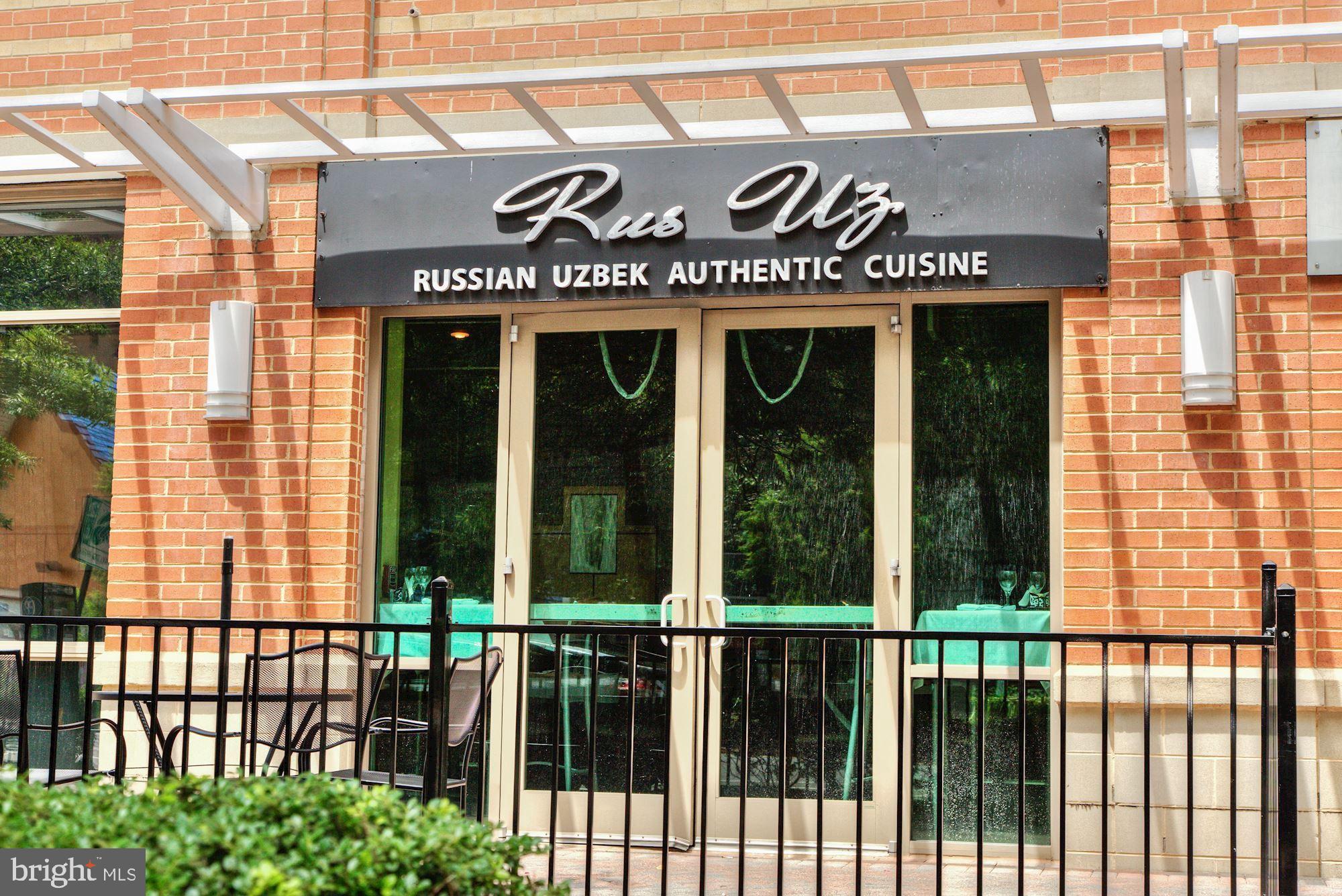 LEXINGTON SQUARE - Residential Lease