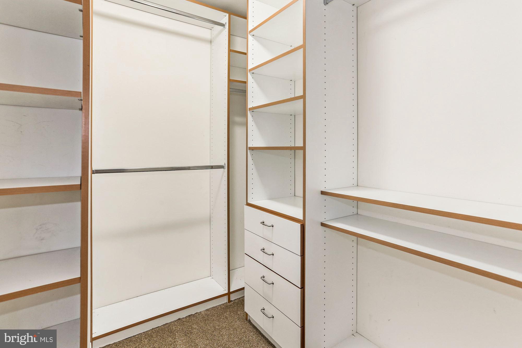 LEXINGTON SQUARE - Residential Lease