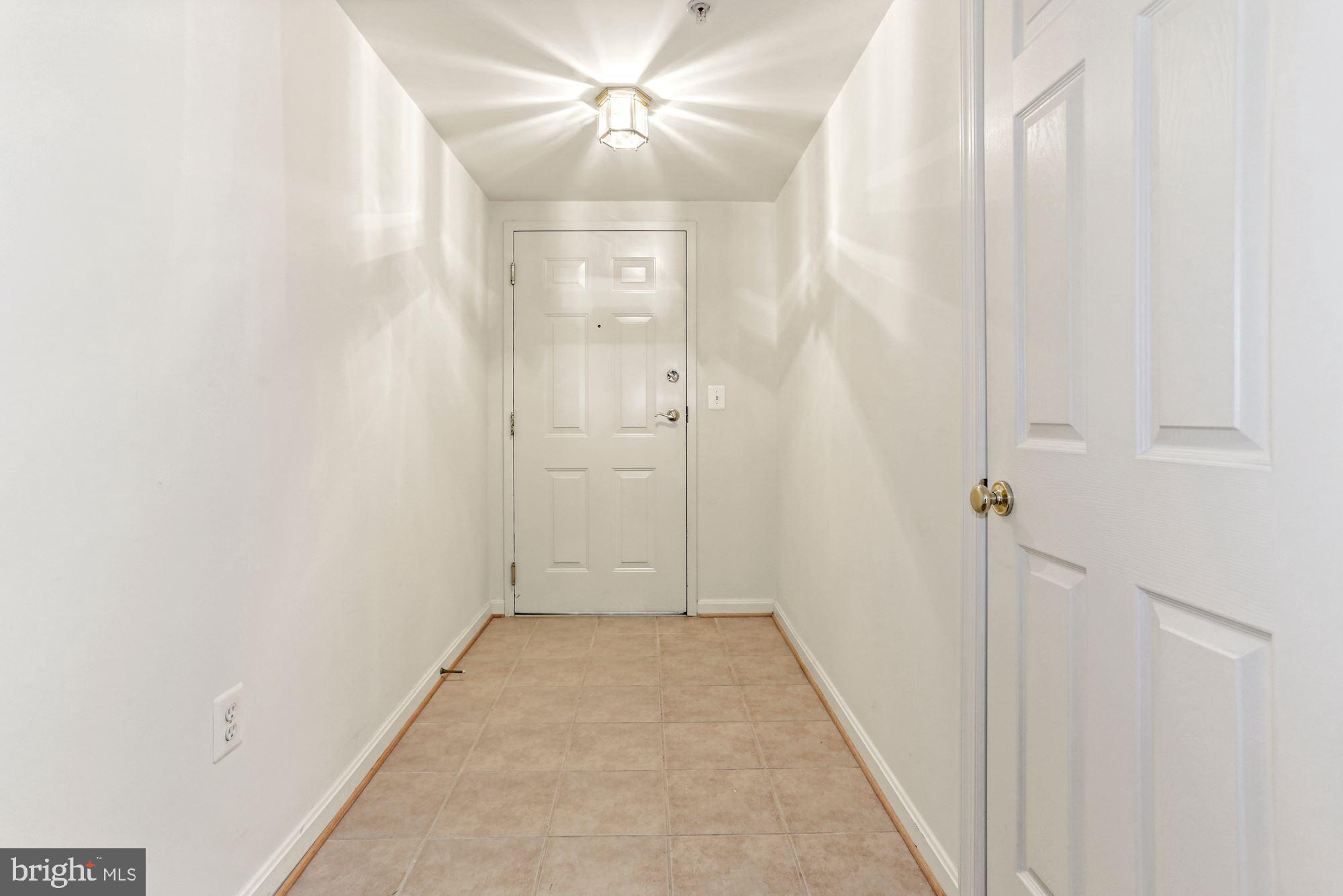 LEXINGTON SQUARE - Residential Lease