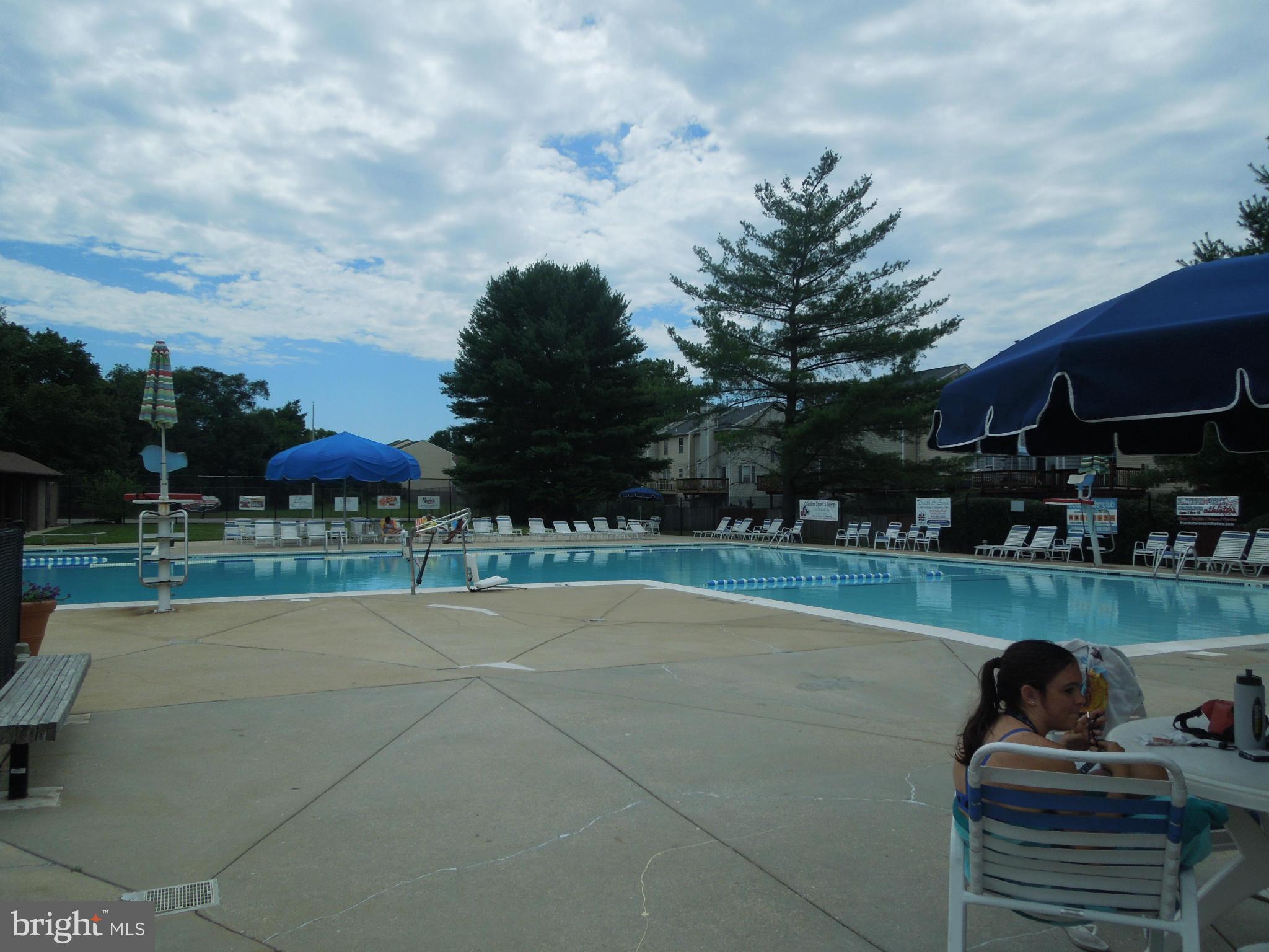 STONEHAVEN MEWS IN CROFTON VILLAGE - Residential