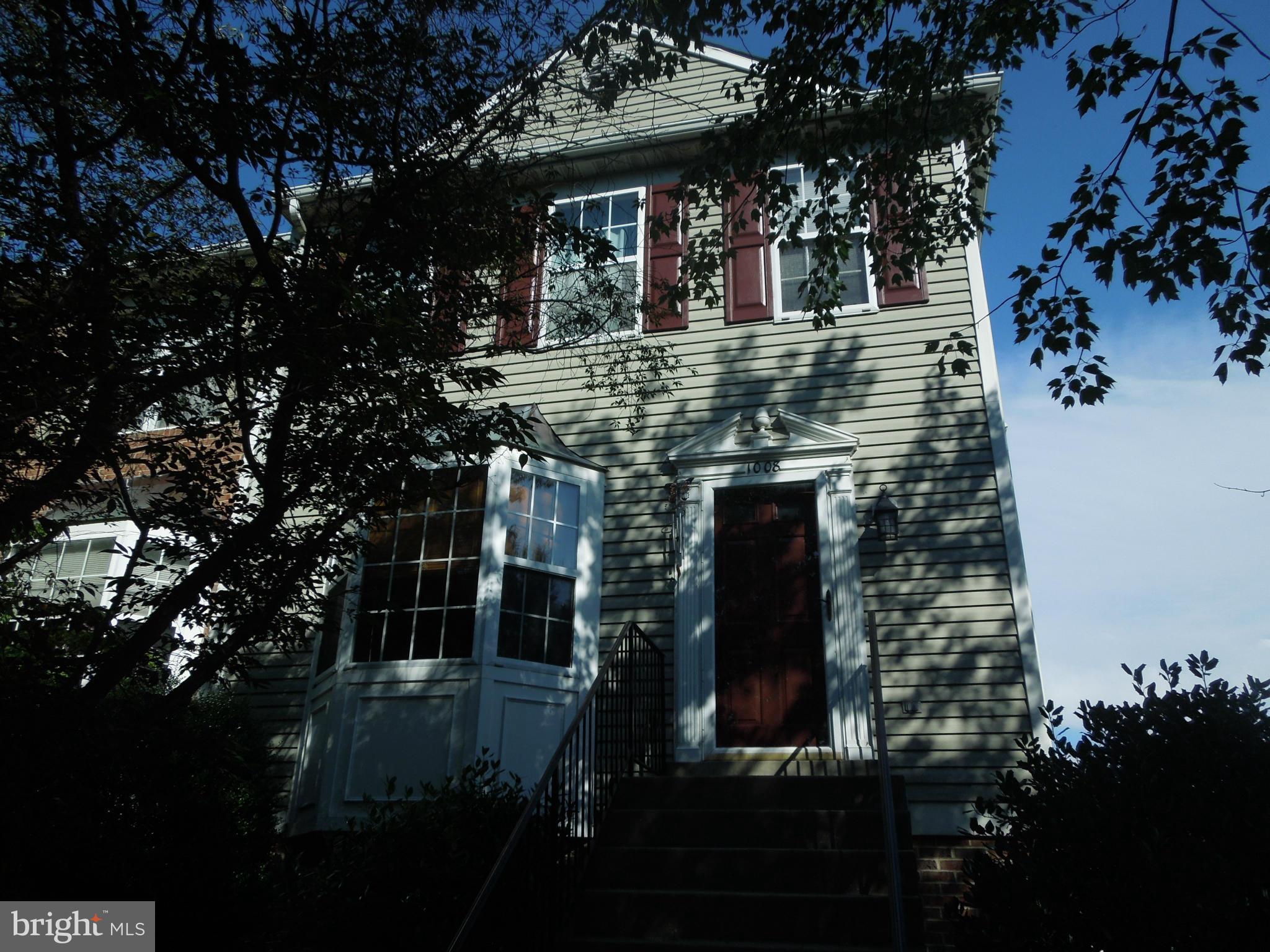 STONEHAVEN MEWS IN CROFTON VILLAGE - Residential