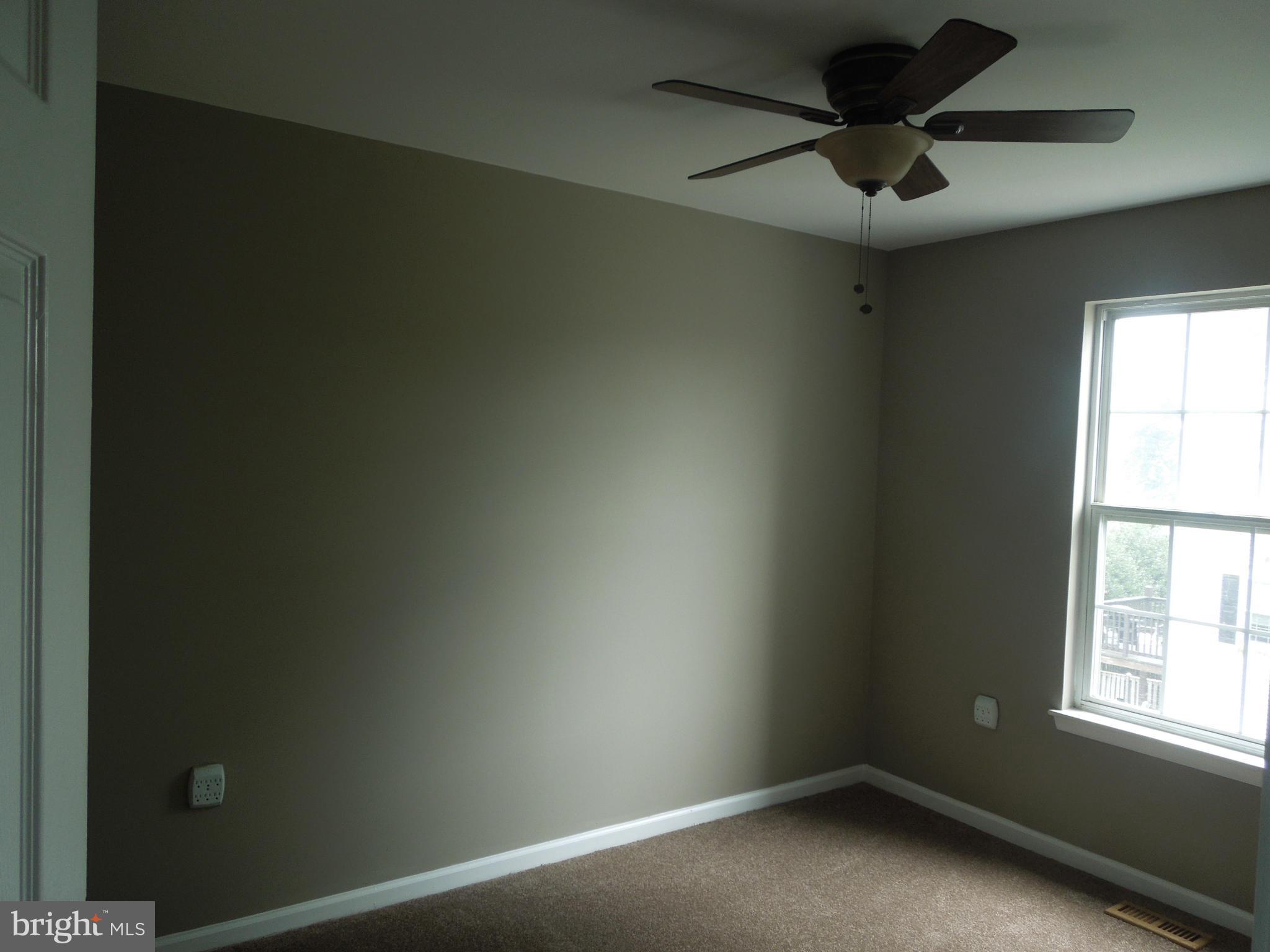 STONEHAVEN MEWS IN CROFTON VILLAGE - Residential