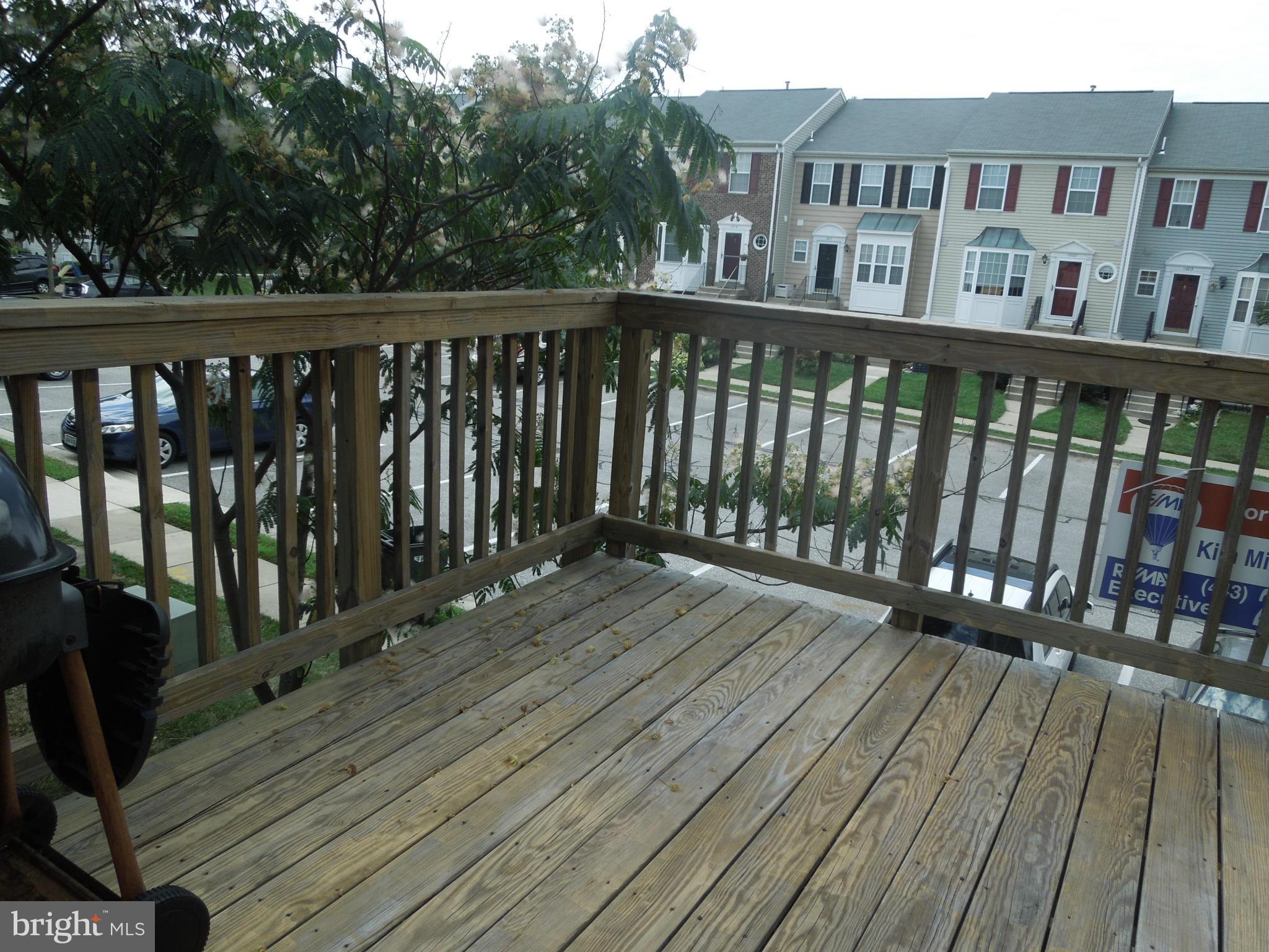 STONEHAVEN MEWS IN CROFTON VILLAGE - Residential