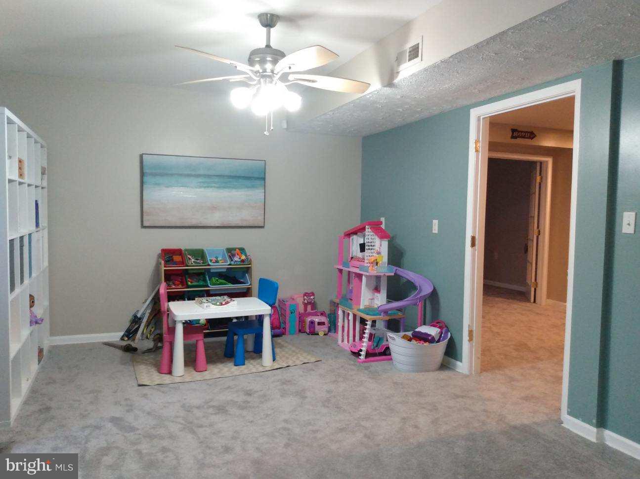 CONSTITUTION HILLS - Residential