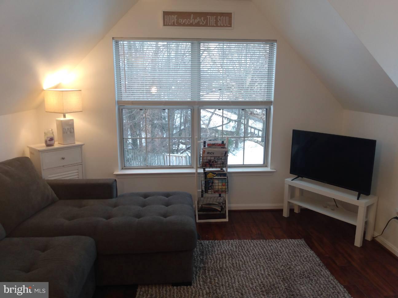 CONSTITUTION HILLS - Residential