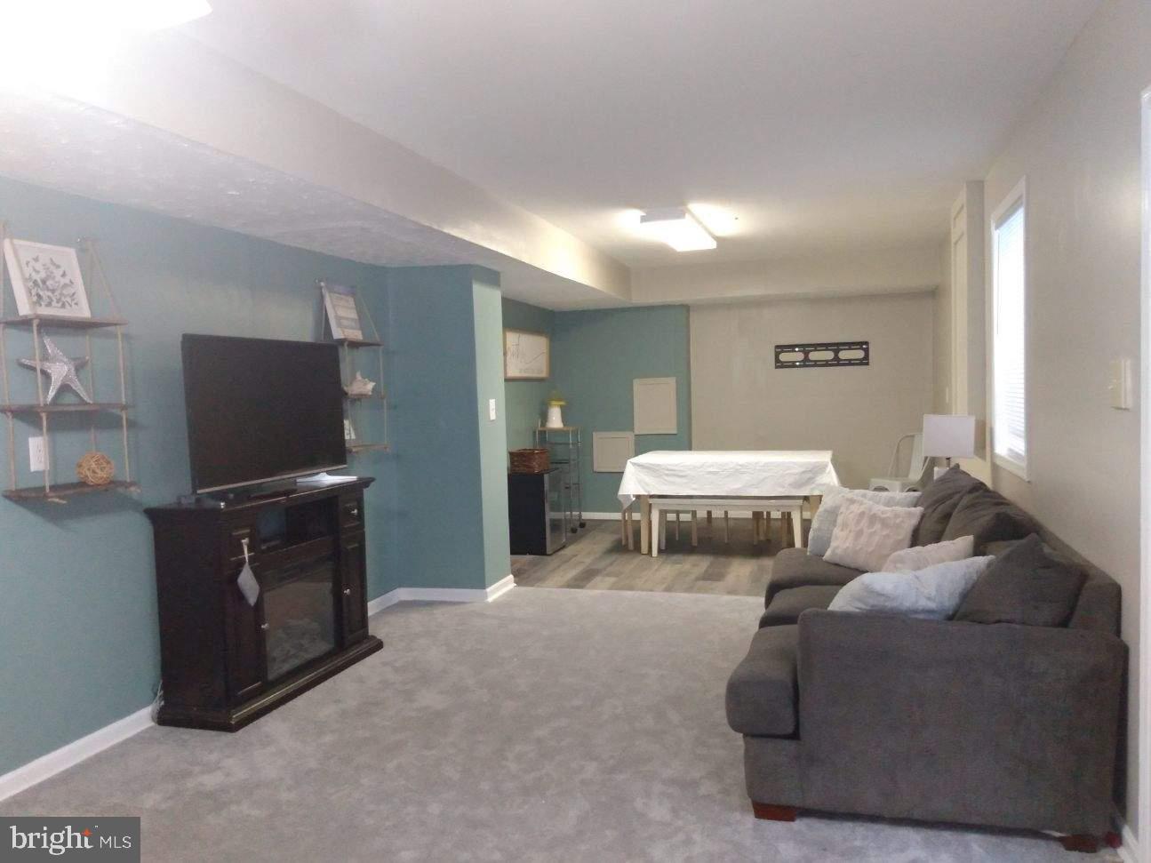 CONSTITUTION HILLS - Residential