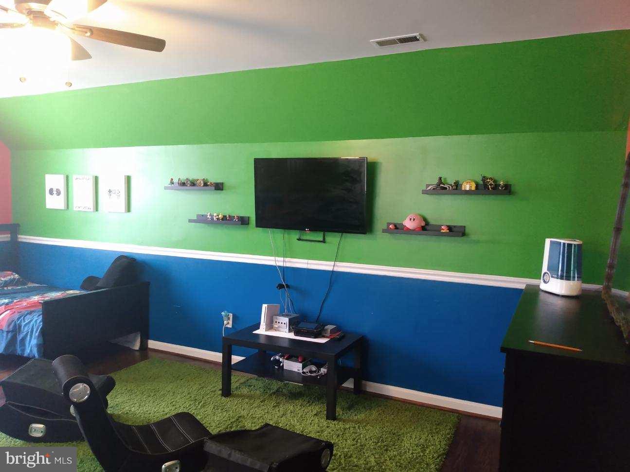 CONSTITUTION HILLS - Residential