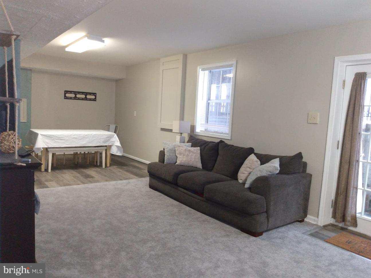 CONSTITUTION HILLS - Residential