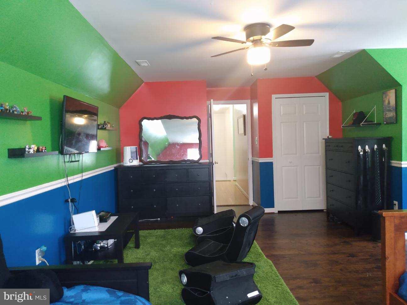 CONSTITUTION HILLS - Residential