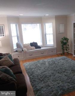 CONSTITUTION HILLS - Residential