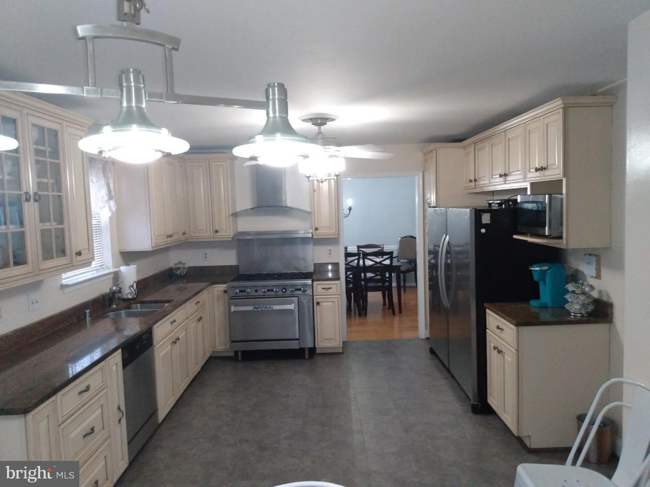 CONSTITUTION HILLS - Residential