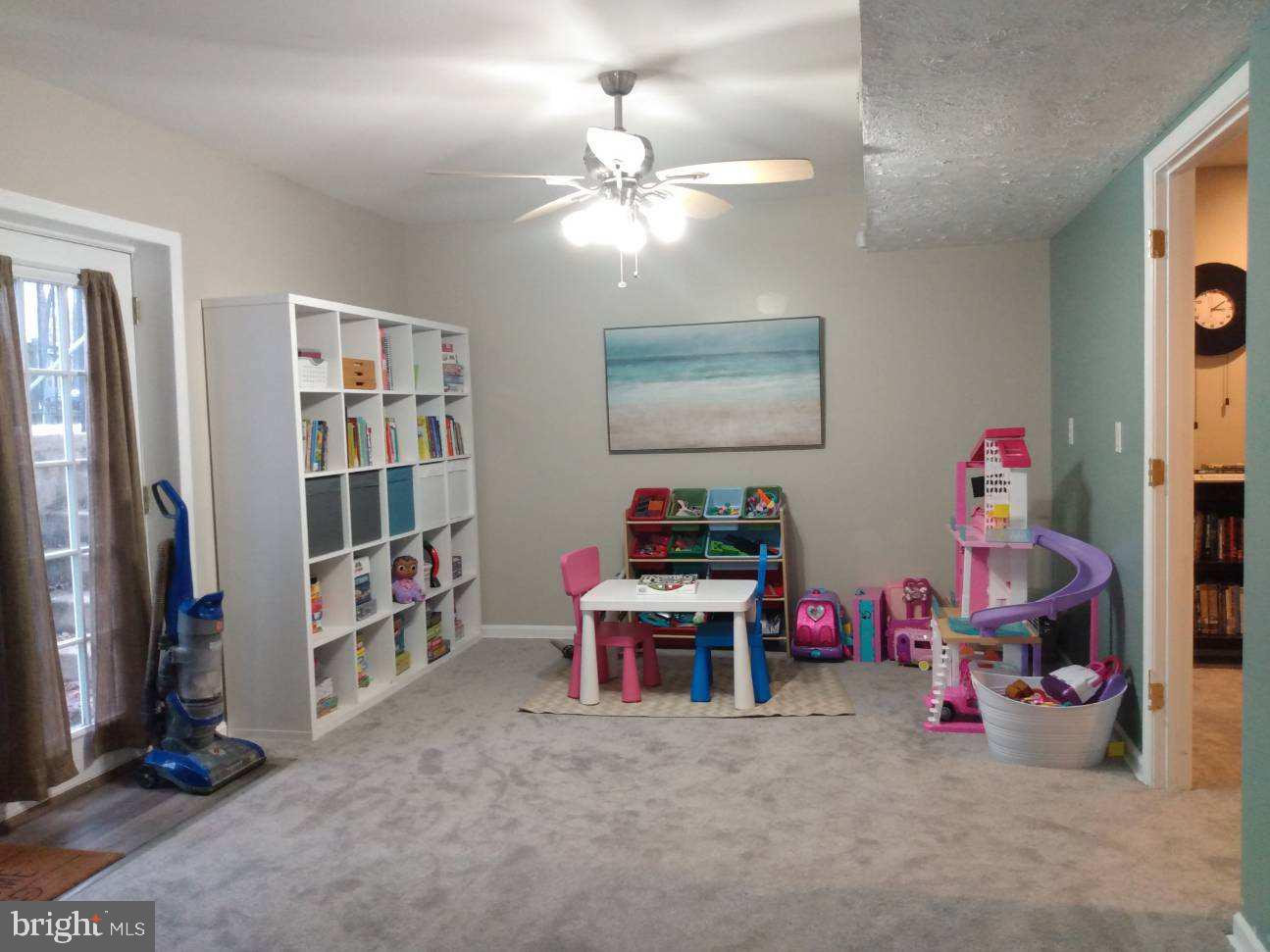 CONSTITUTION HILLS - Residential