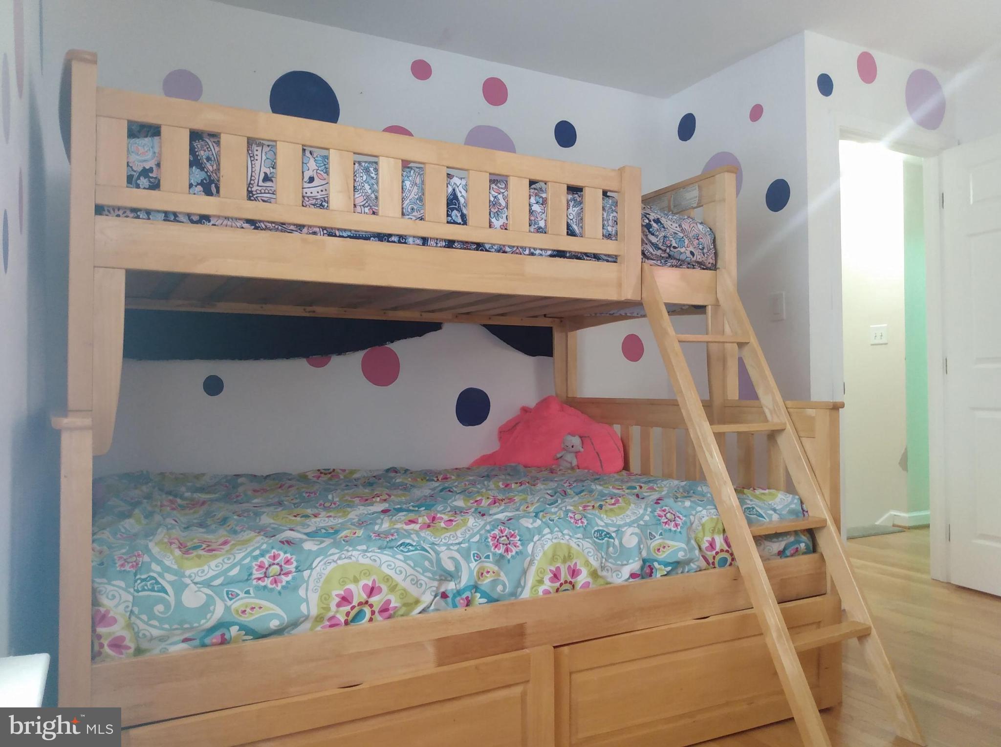 CONSTITUTION HILLS - Residential