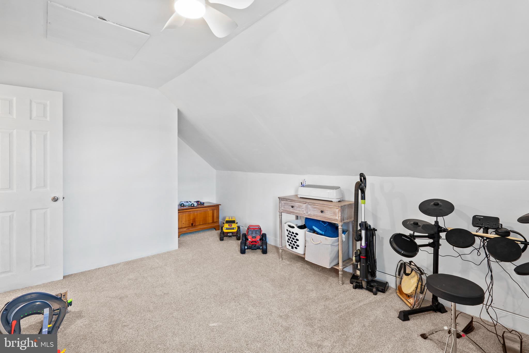 HOLMESBURG - Residential