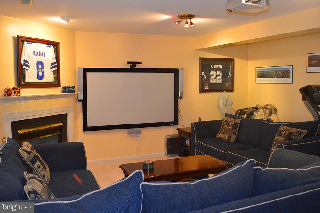 SUTHERLAND SQUARE - Residential