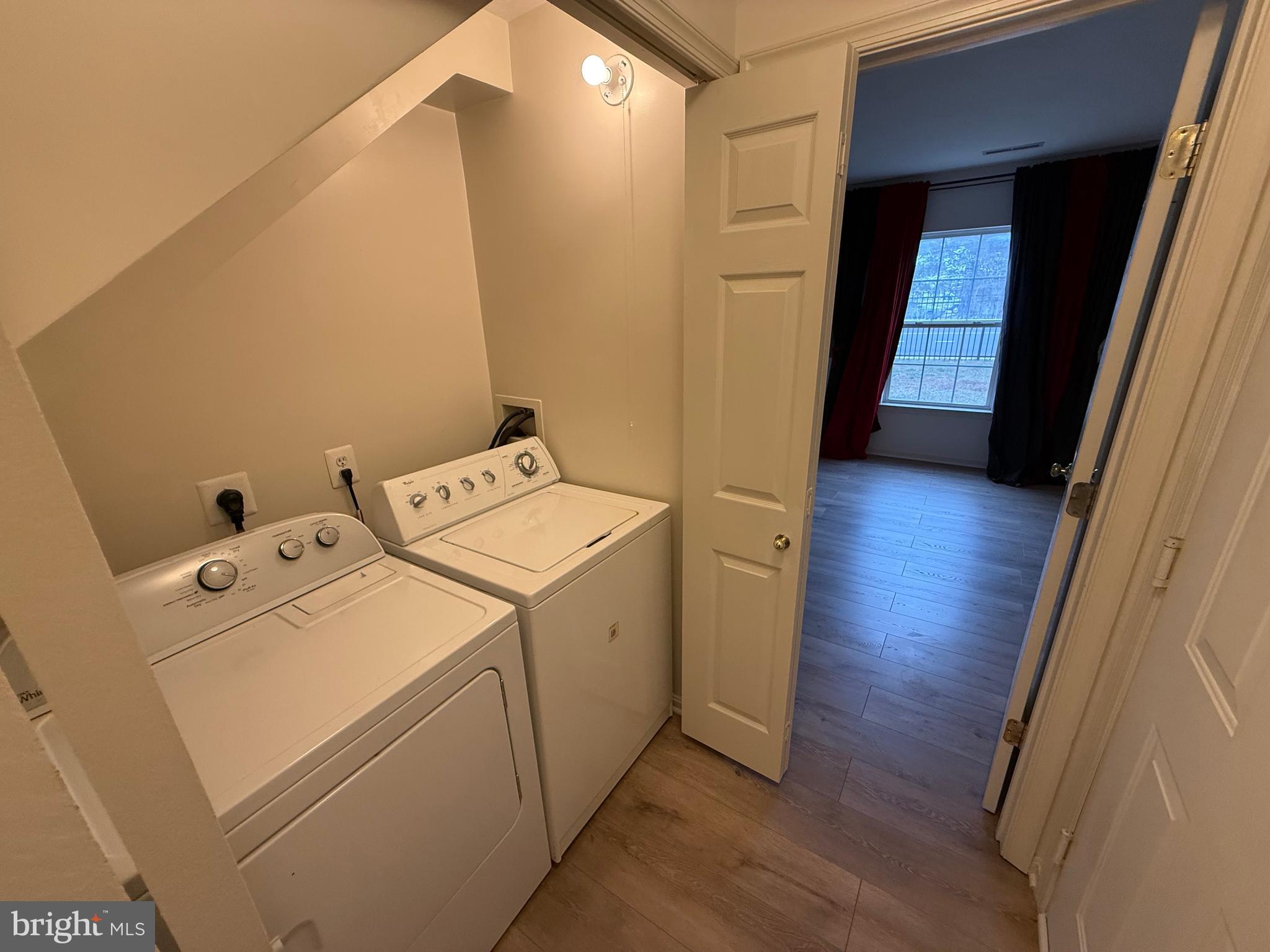 PARKSIDE AT DULLES - Residential Lease