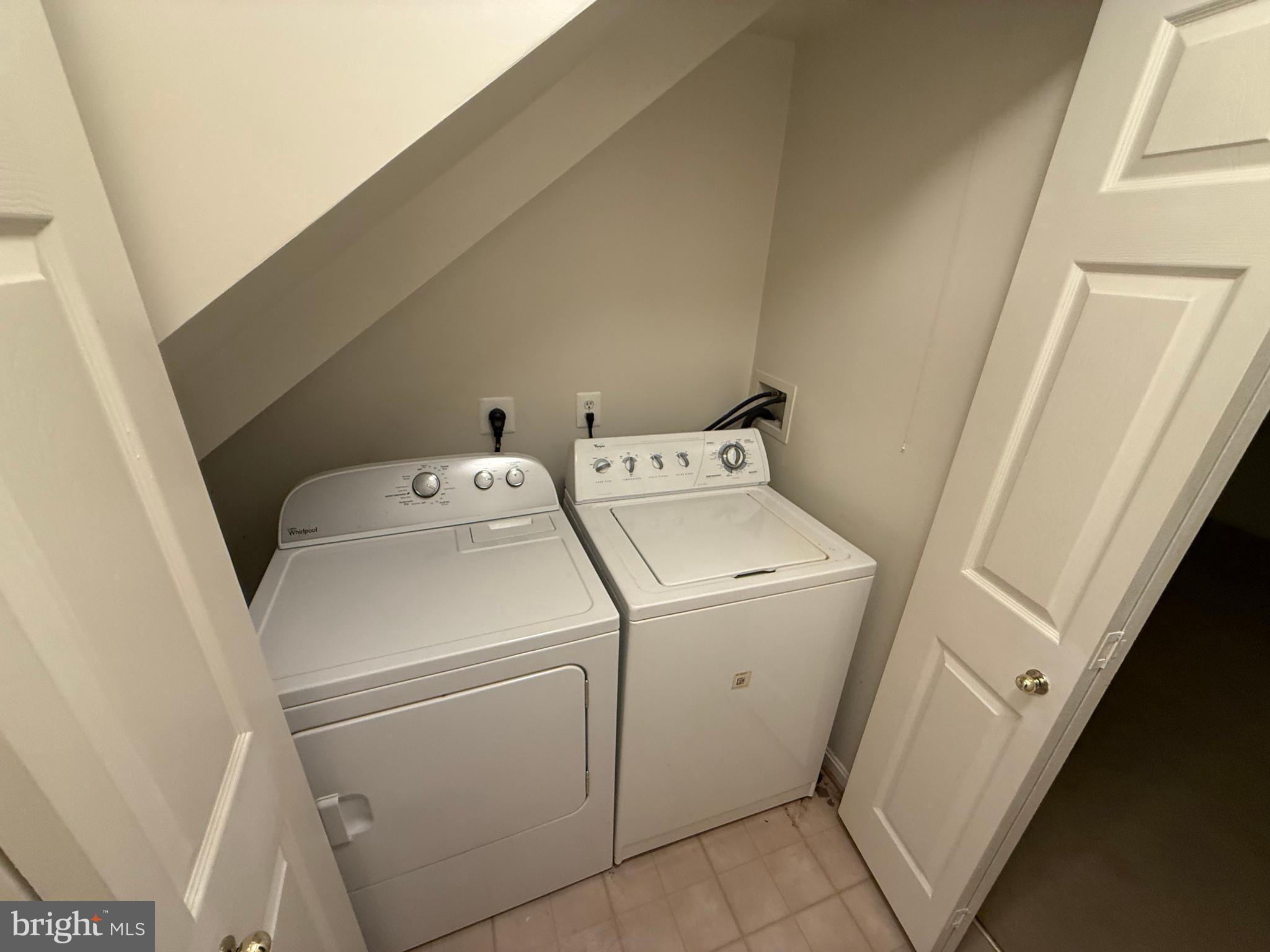 PARKSIDE AT DULLES - Residential Lease