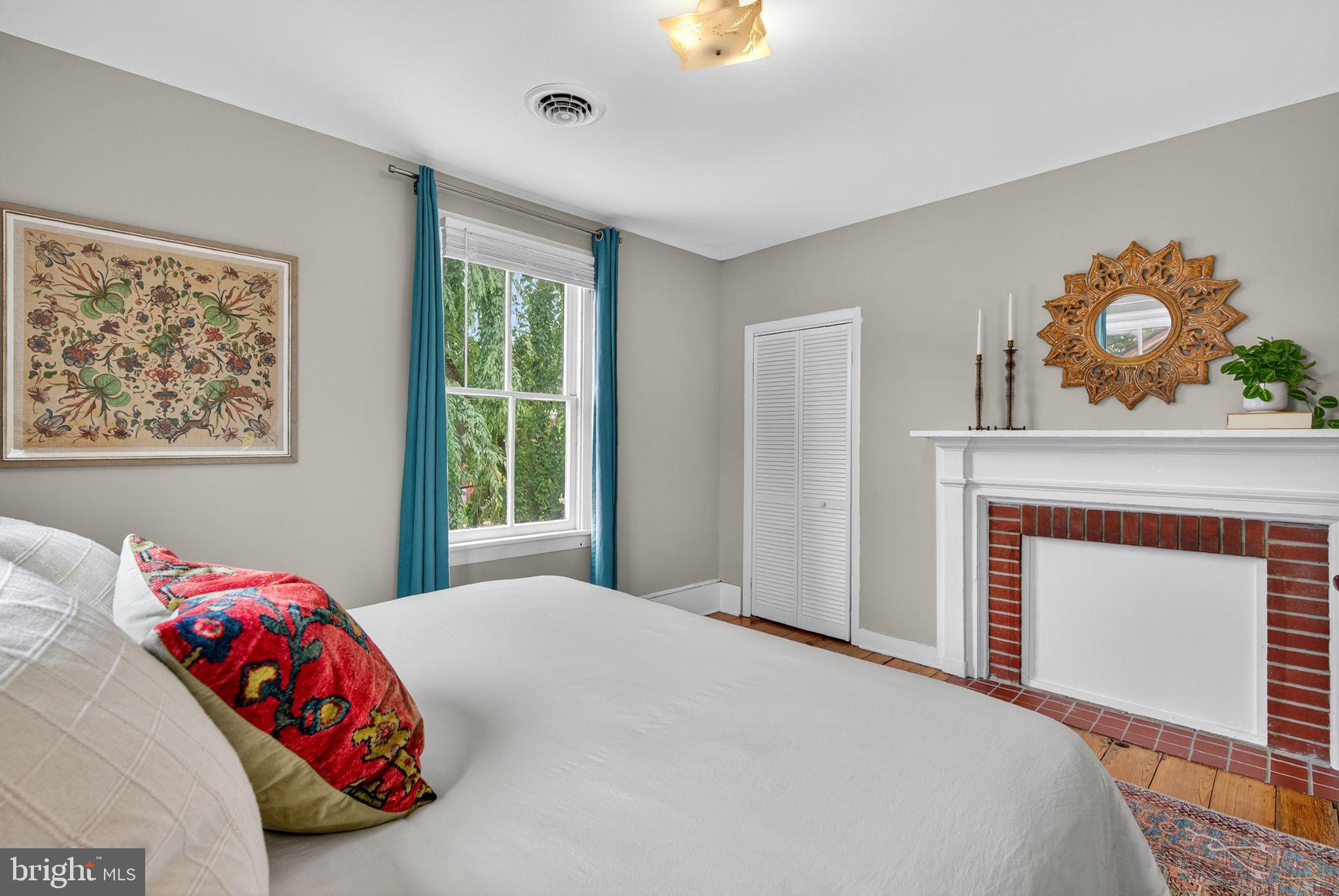 HISTORIC HARPERS FERRY - Residential