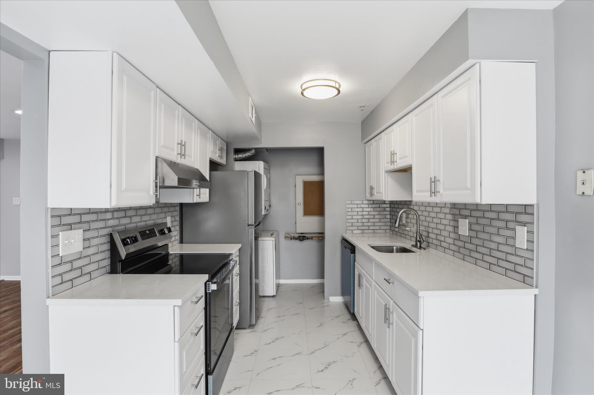 LONGMEAD CROSSING - Residential