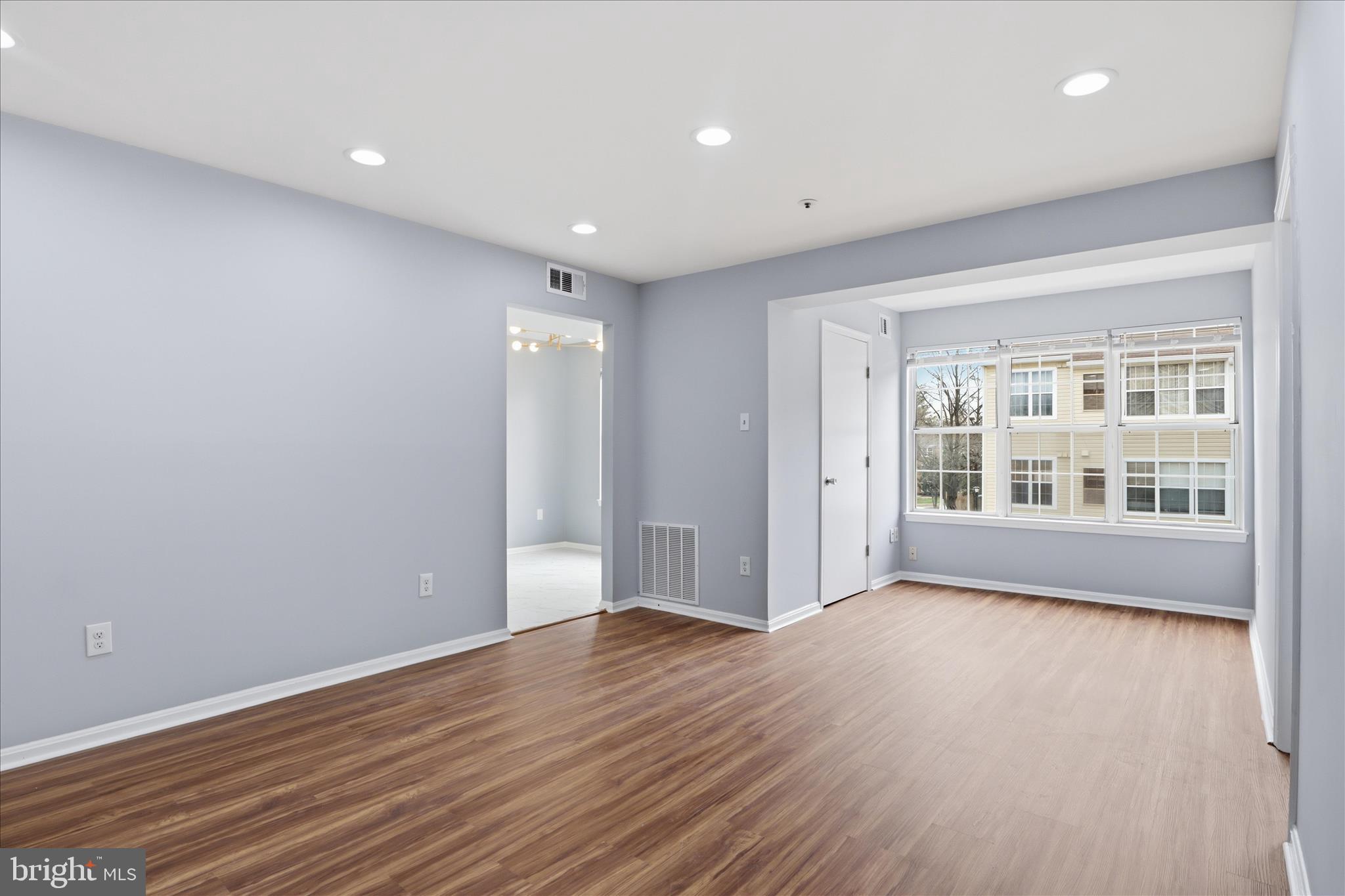 LONGMEAD CROSSING - Residential