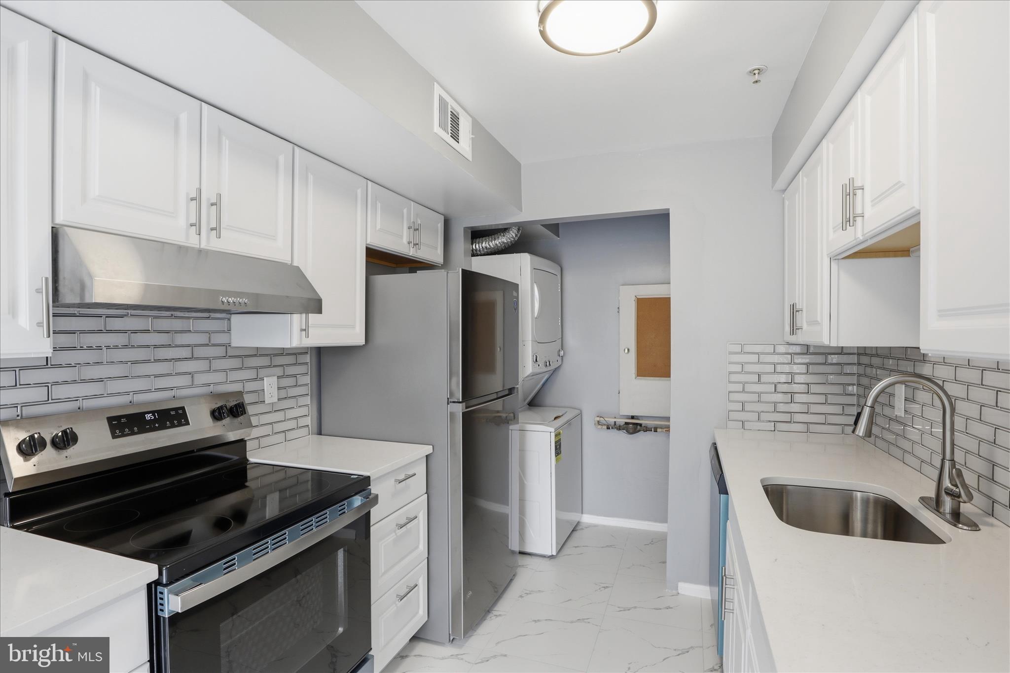 LONGMEAD CROSSING - Residential