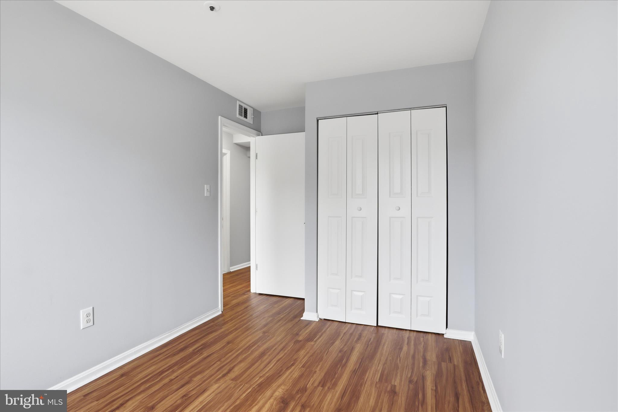 LONGMEAD CROSSING - Residential
