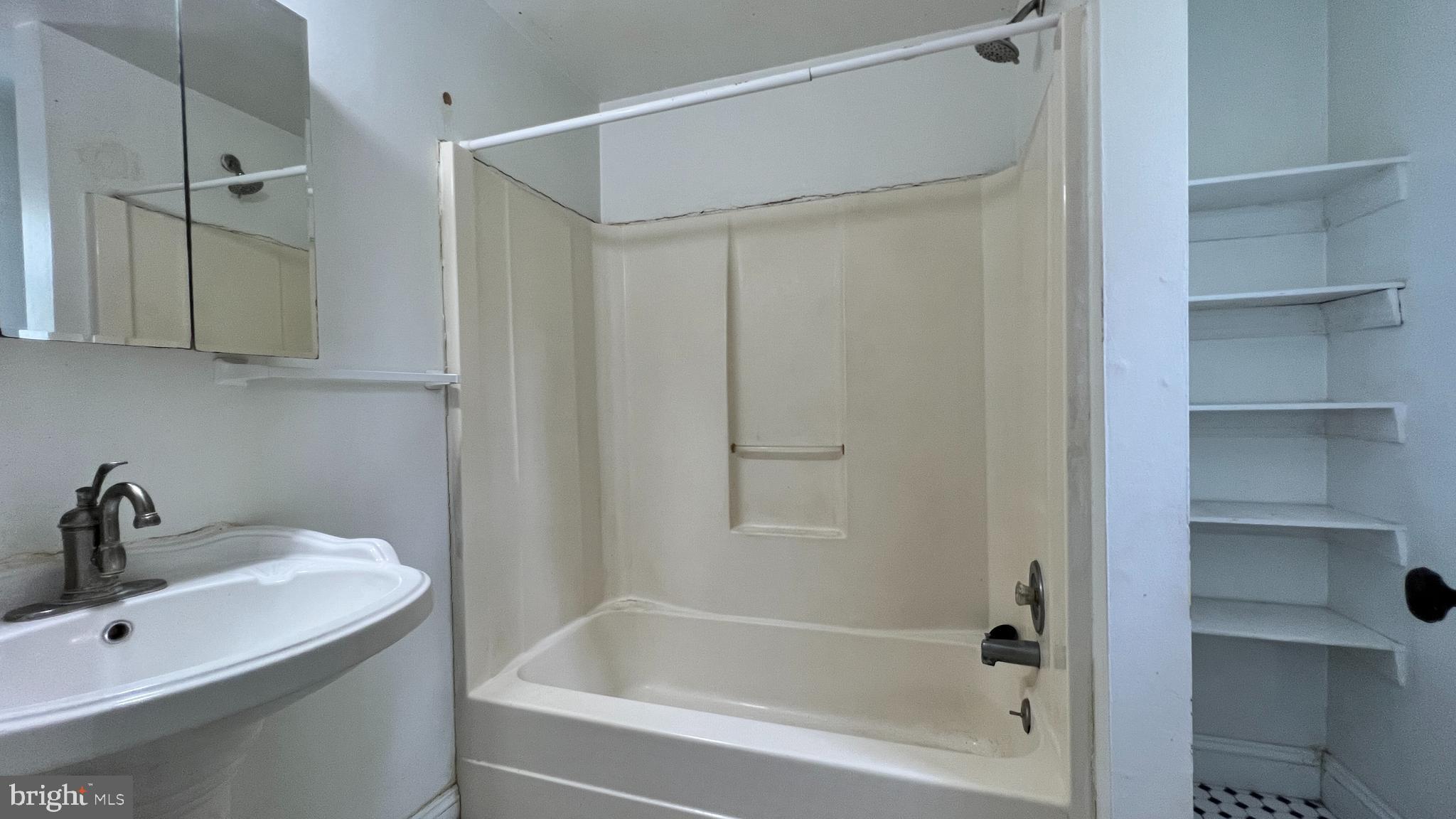 AMBLER - Residential Lease