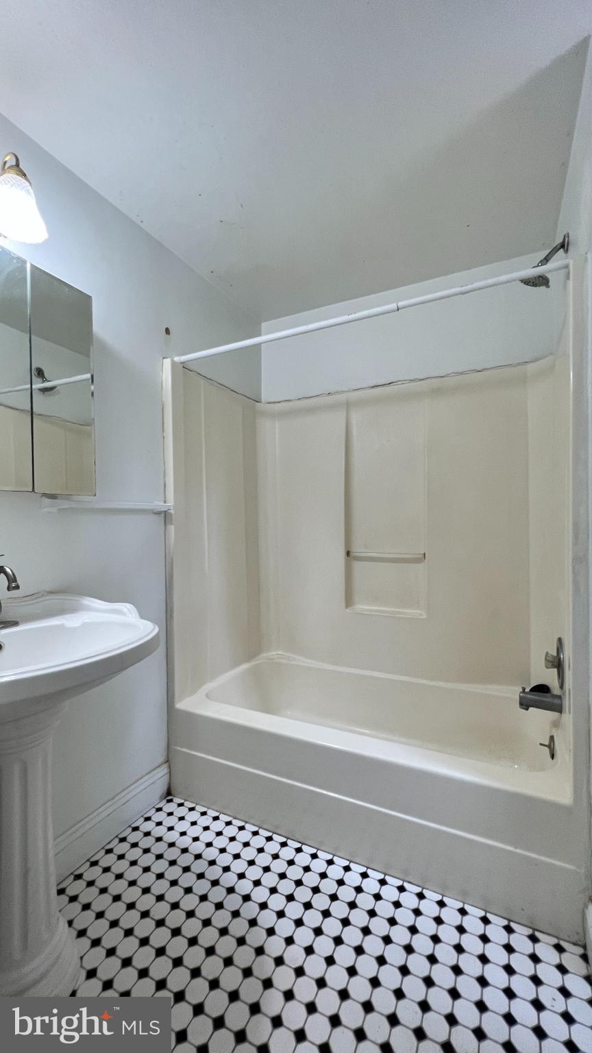 AMBLER - Residential Lease