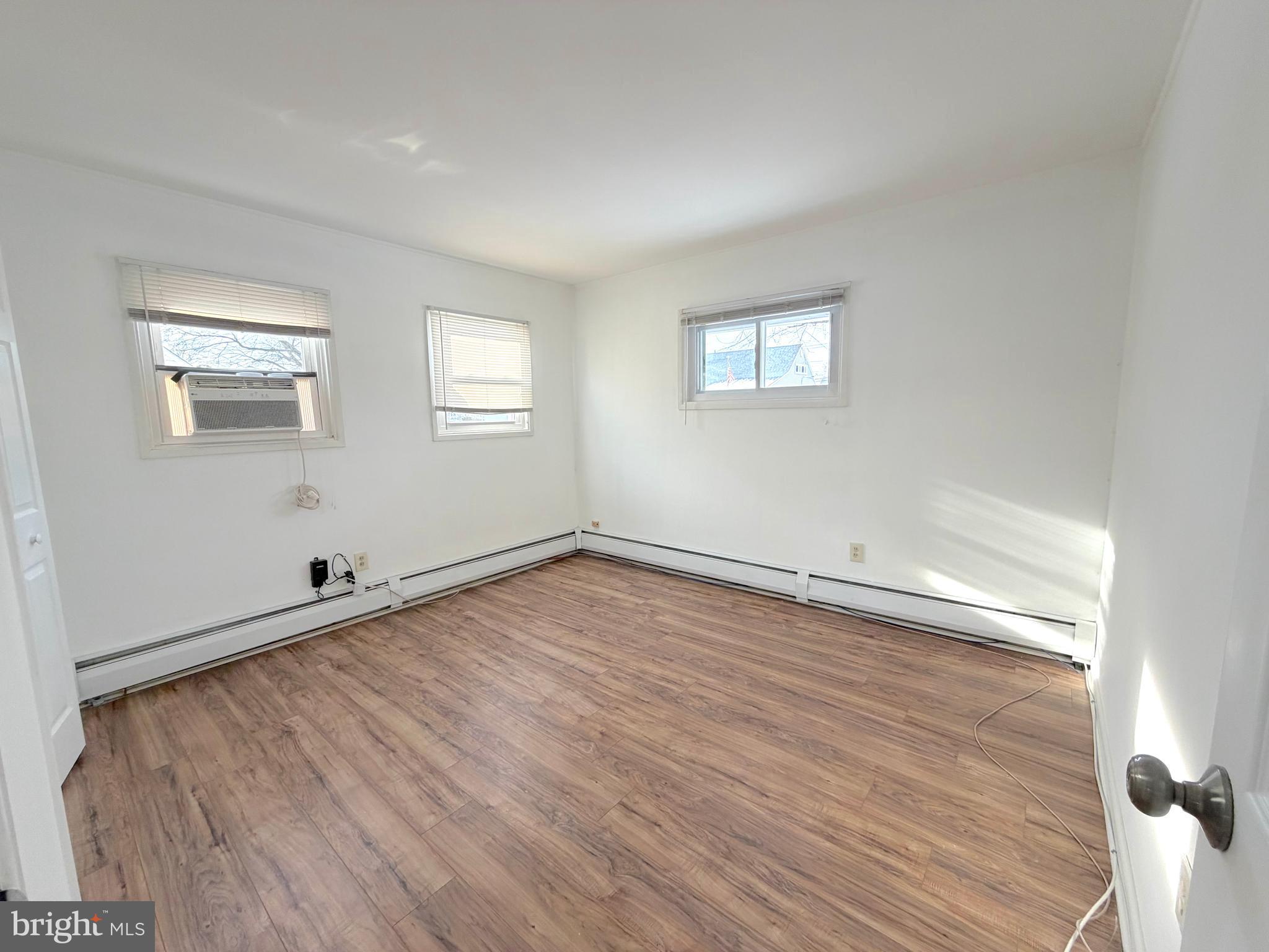 INDIAN CREEK - Residential