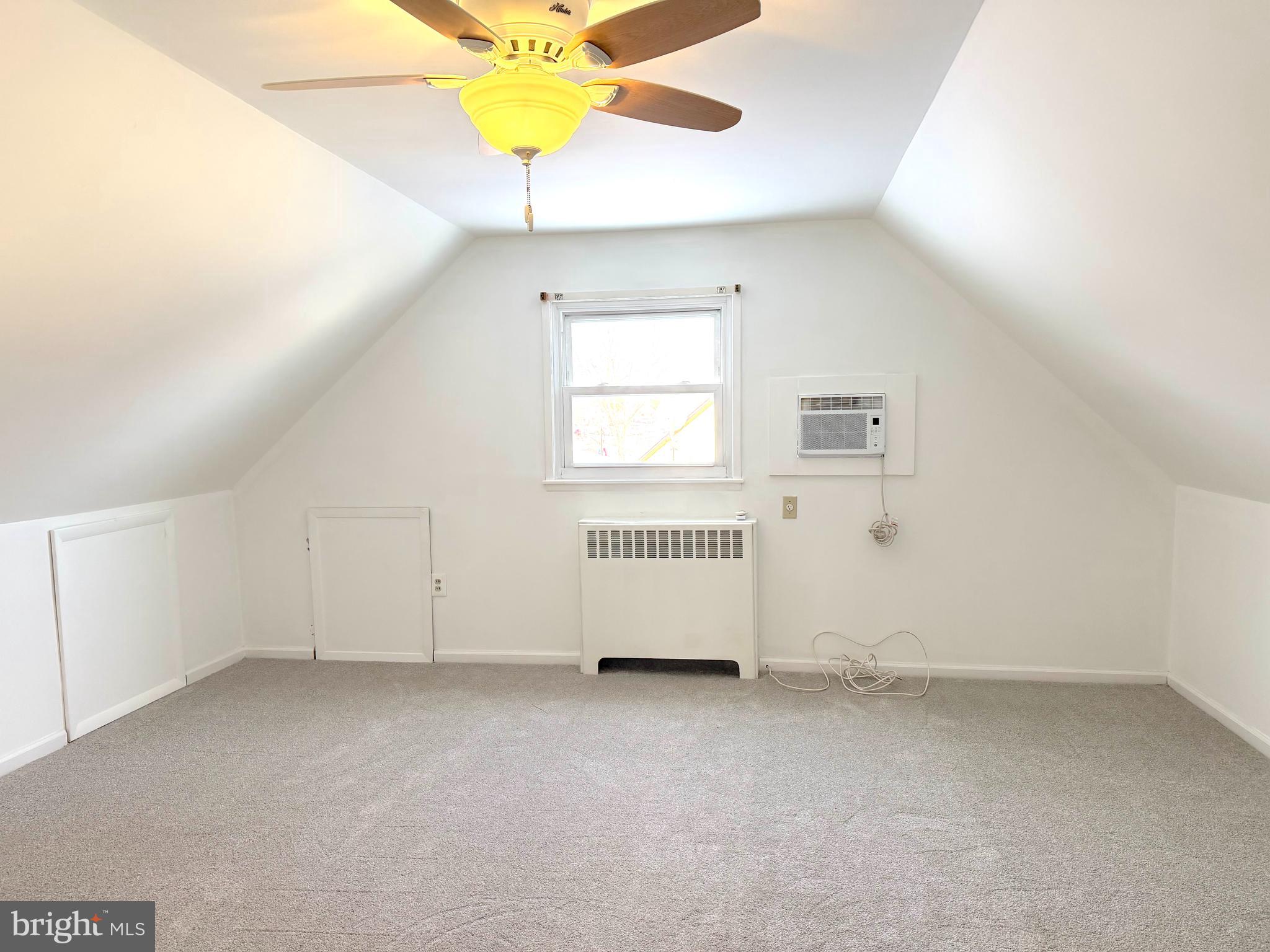 INDIAN CREEK - Residential