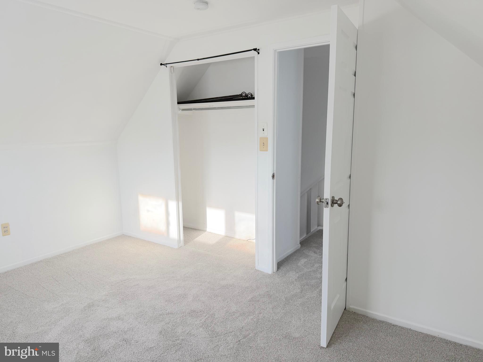 INDIAN CREEK - Residential