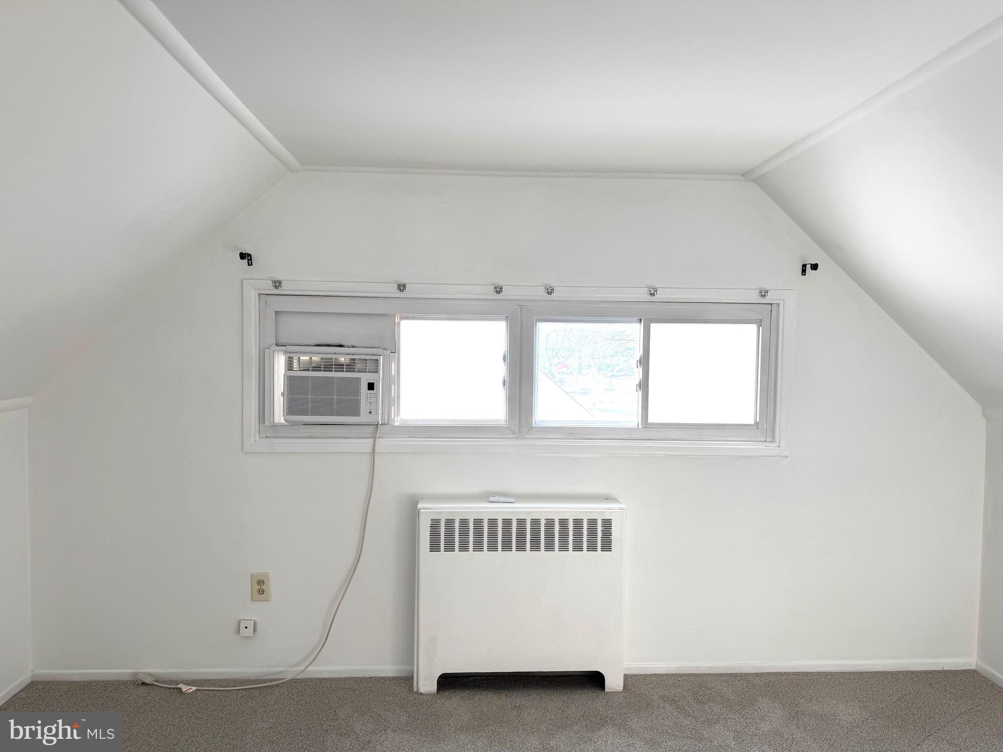 INDIAN CREEK - Residential