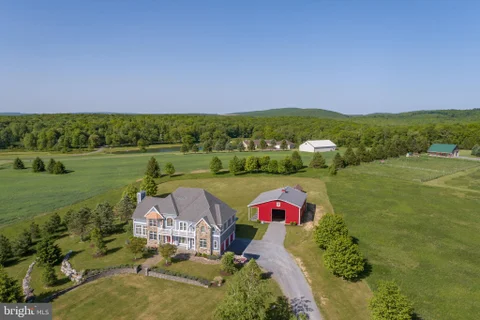 MLS: MDGA2011494