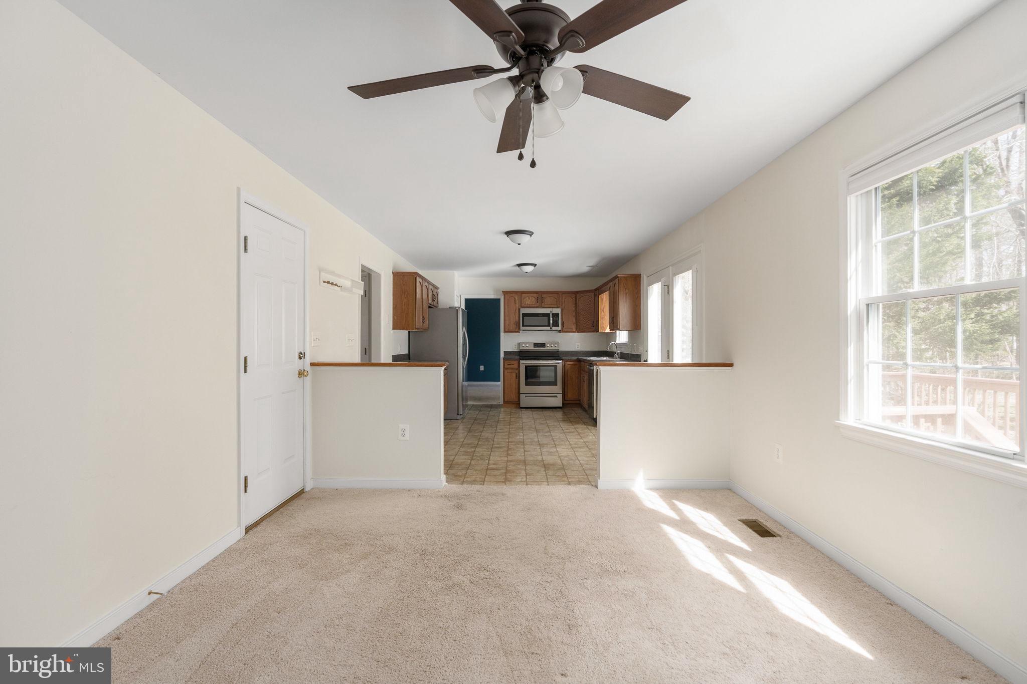 LAKE CAROLINE - Residential