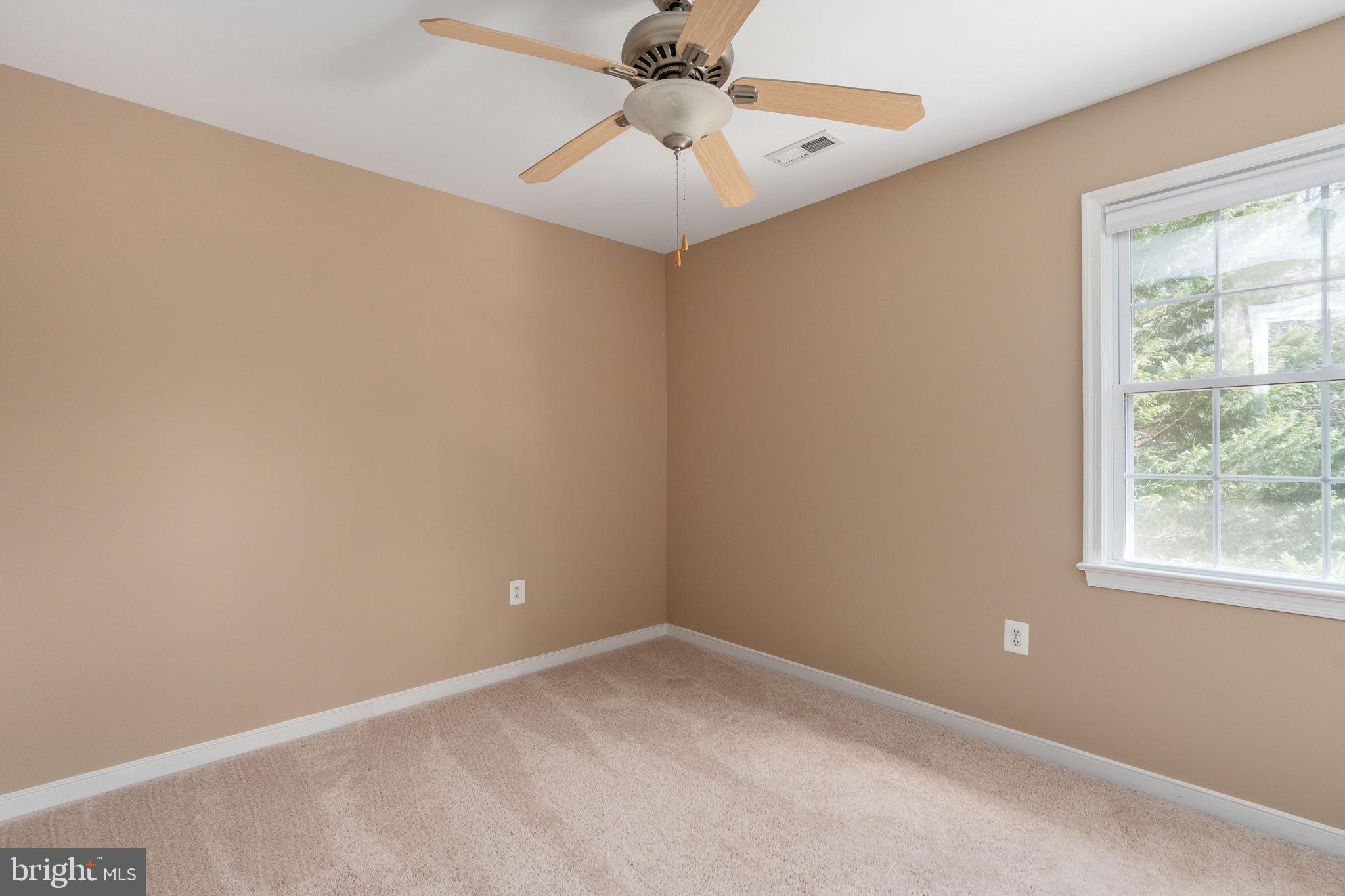 LAKE CAROLINE - Residential