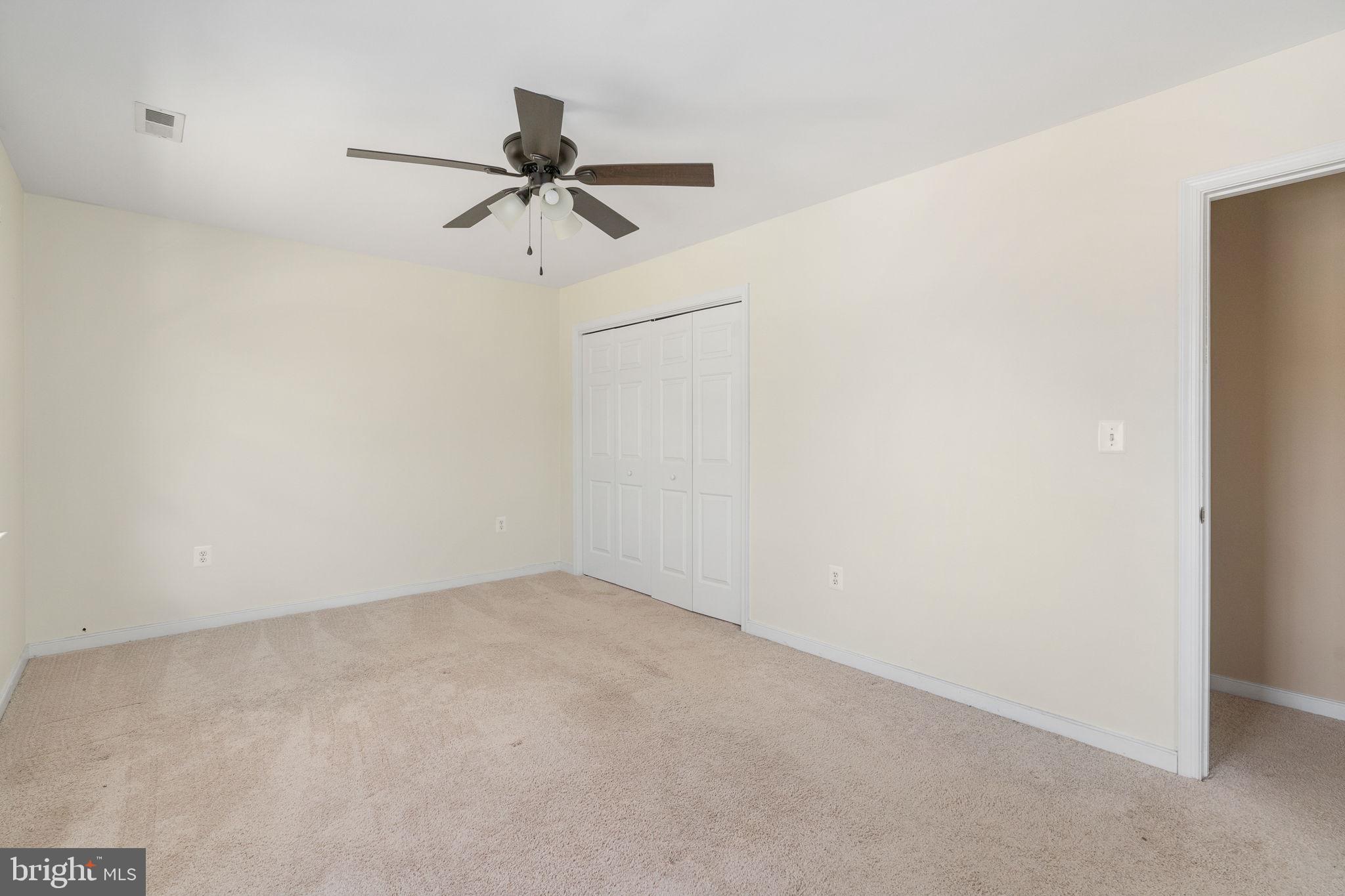 LAKE CAROLINE - Residential