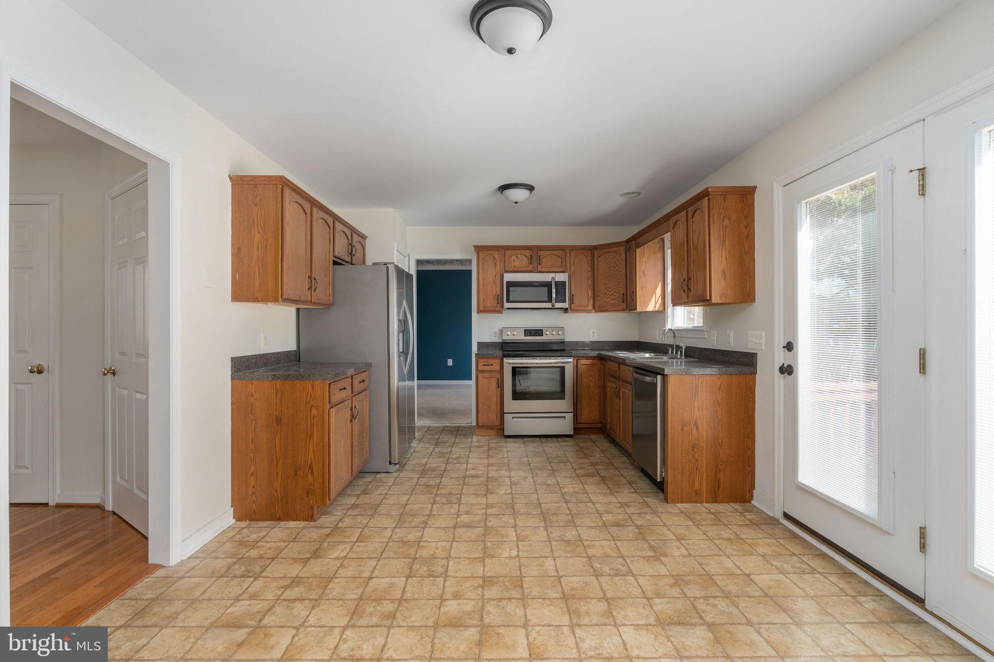 LAKE CAROLINE - Residential