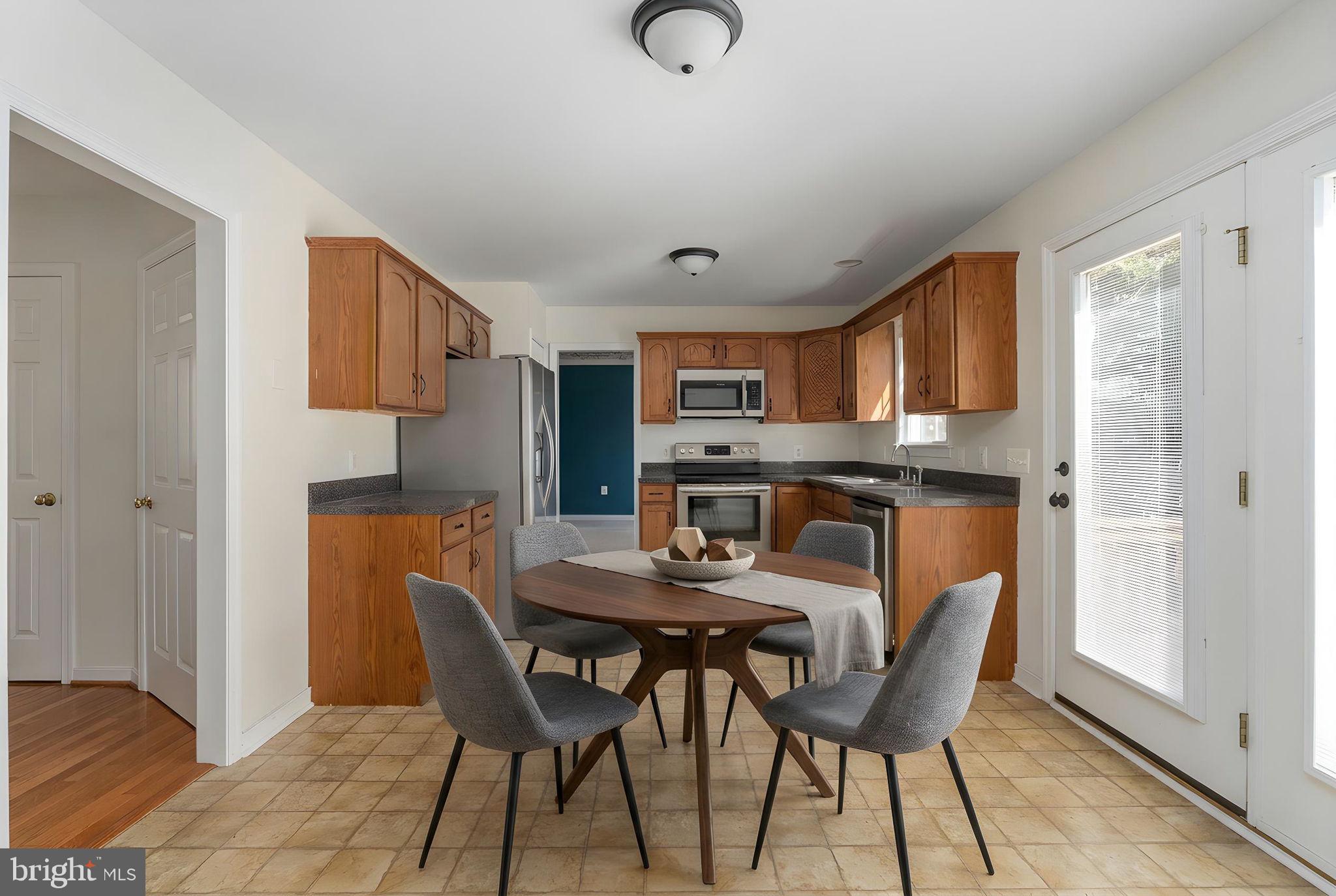 LAKE CAROLINE - Residential