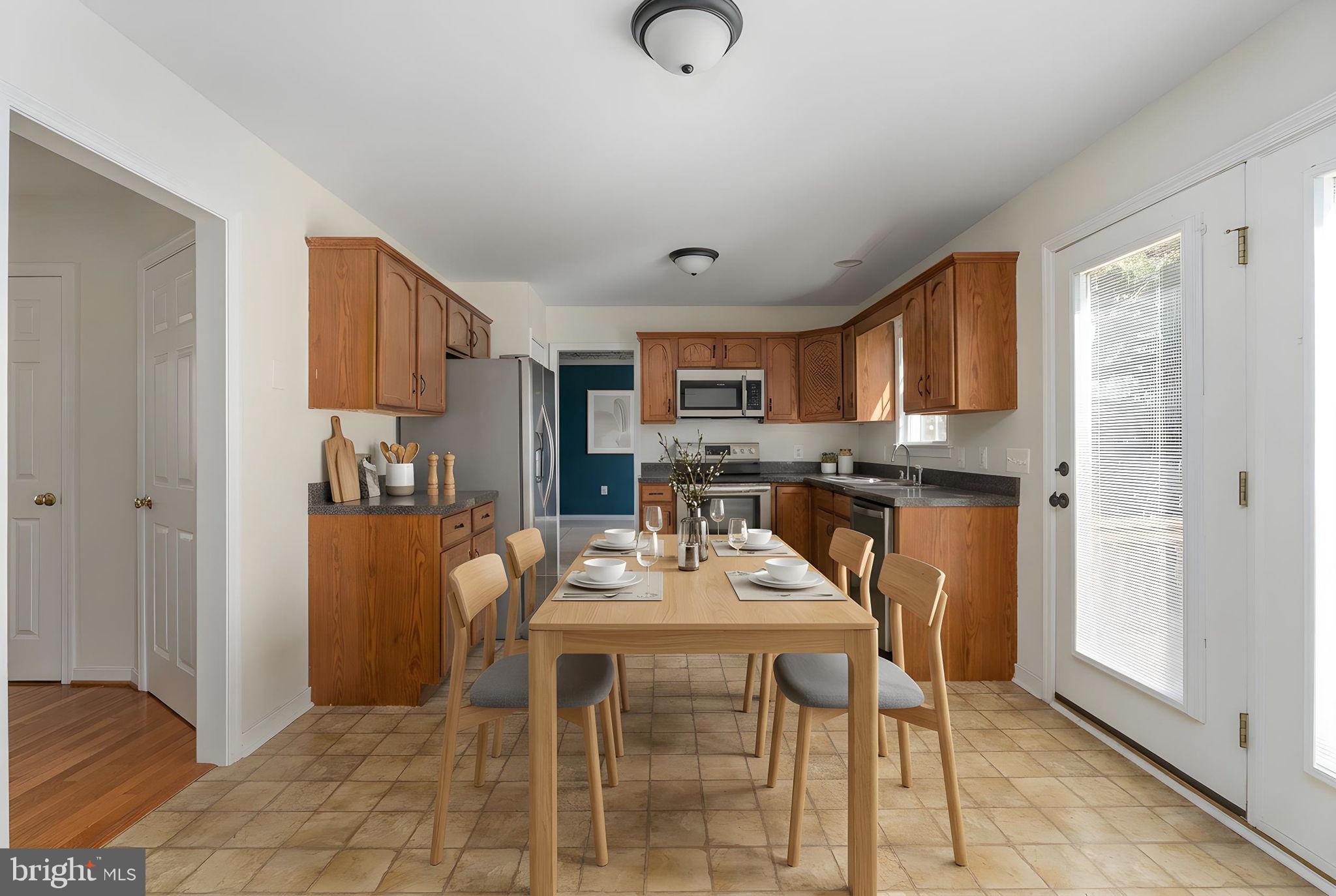 LAKE CAROLINE - Residential