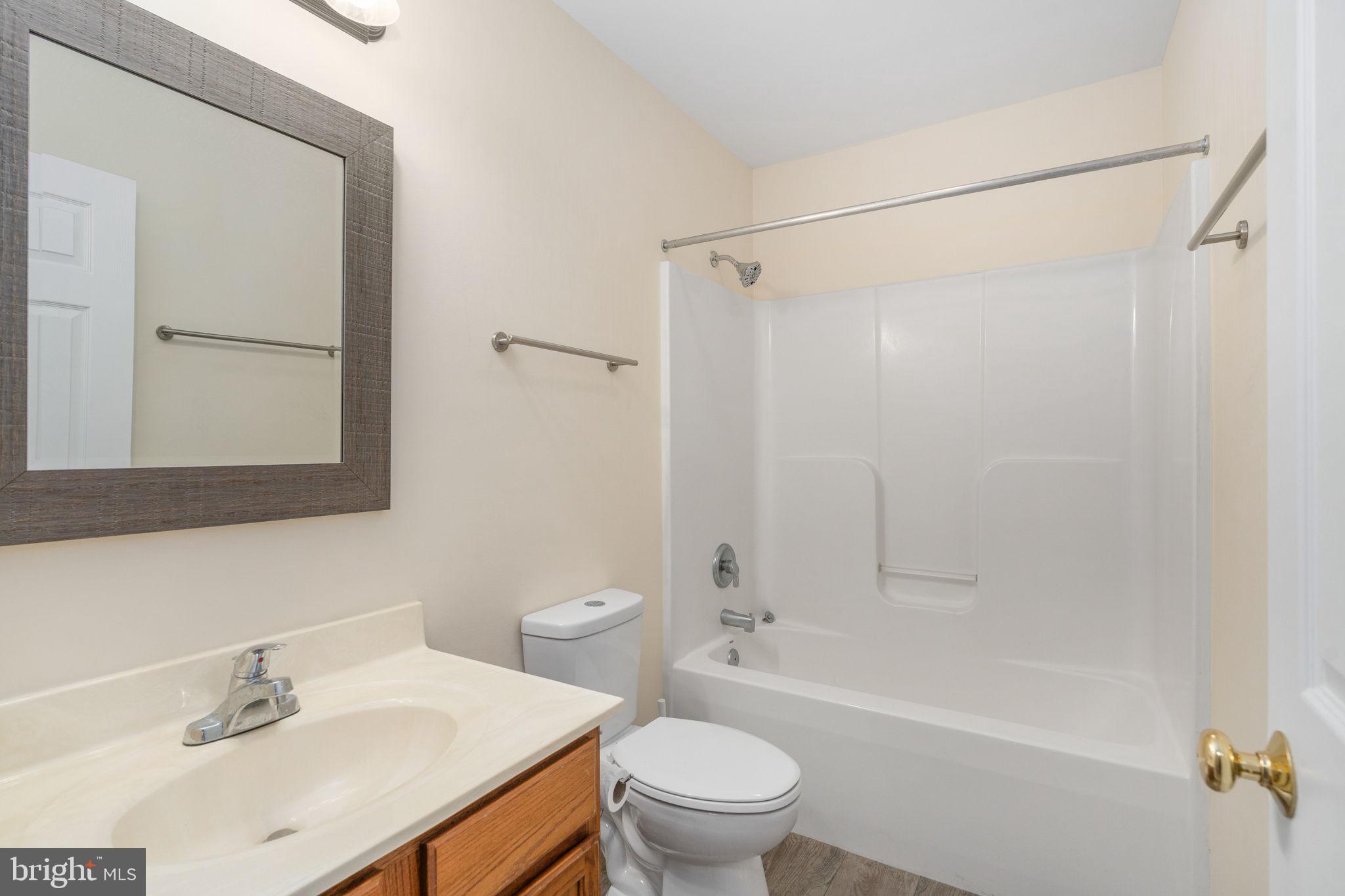 LAKE CAROLINE - Residential