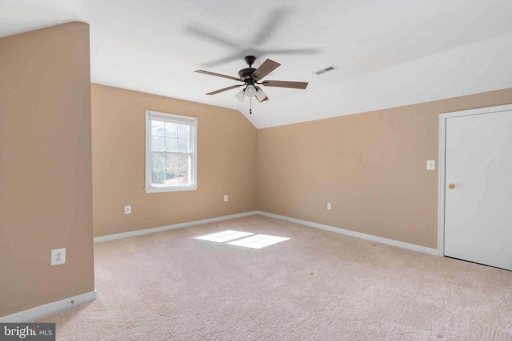 LAKE CAROLINE - Residential